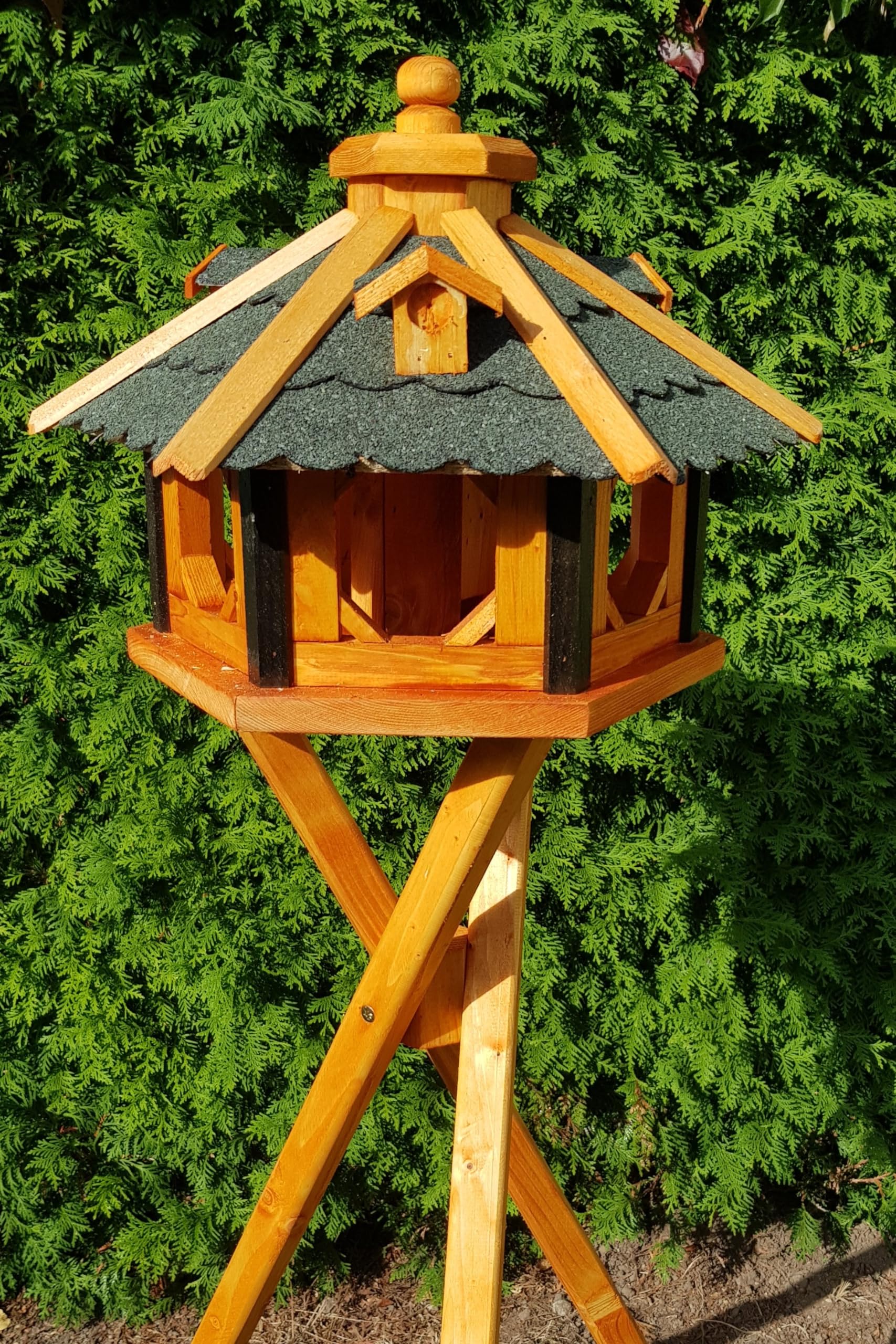 Weatherproof XXL Bird House Treated Optionally with Stand VH09/11 (Green, XL with Stand)