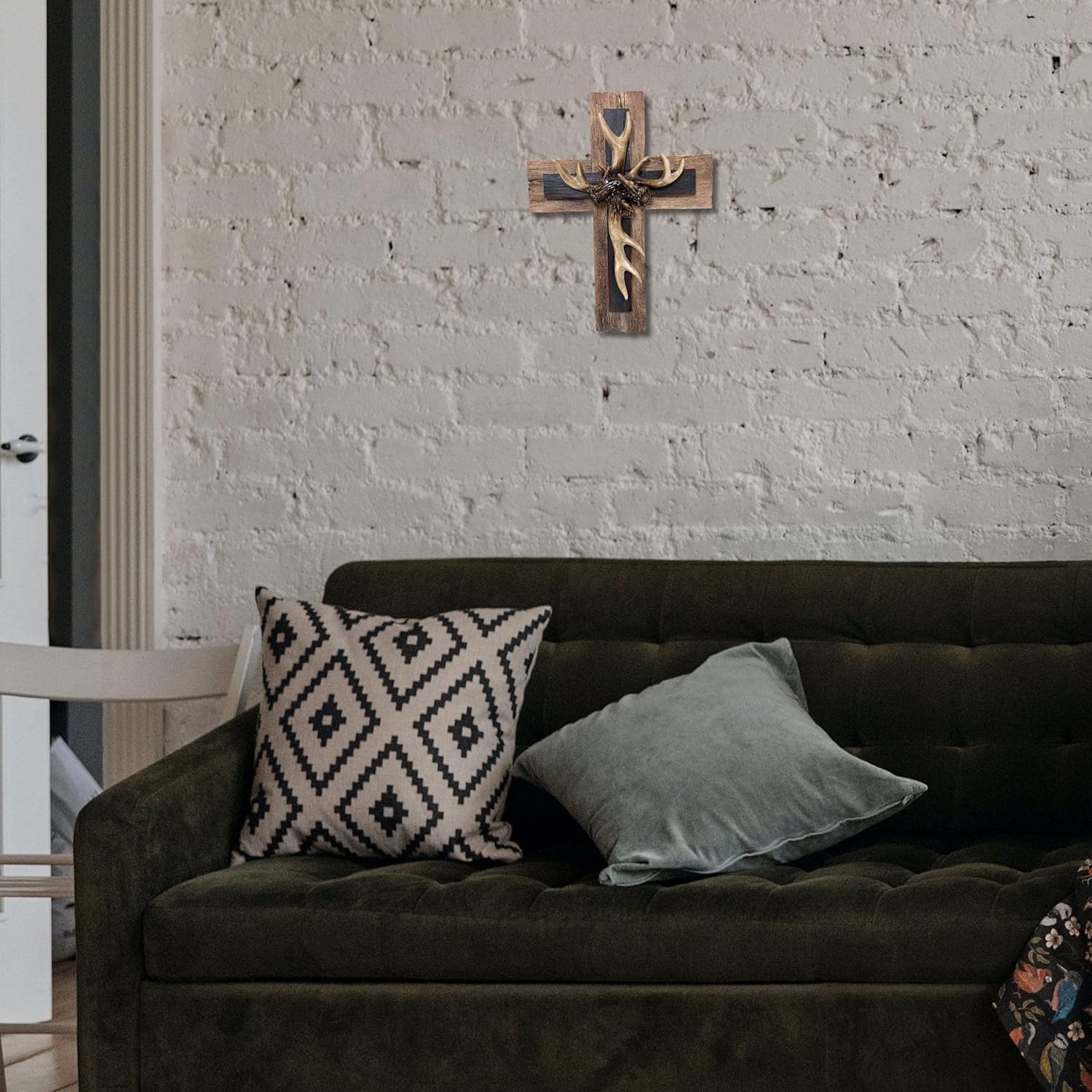 BestGiftEver Rustic Decorative Faux Antler on Realistic Wooden Wall Cross - Woodland Forest Inspired Spiritual Art Decor - Religious Home Decoration Gift Idea for Outdoor Nature Lovers