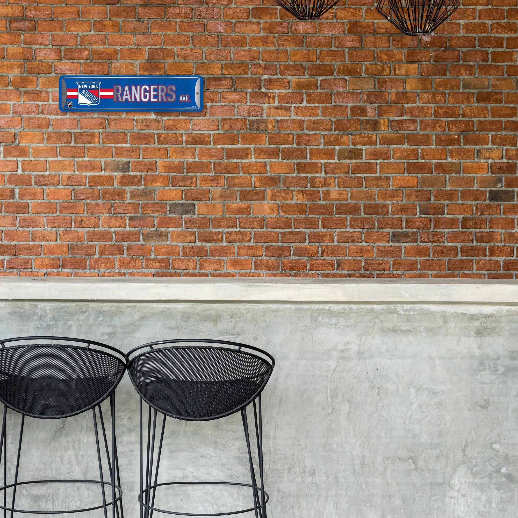 Rico Industries NHL New York Rangers metalowy znak uliczny (10 cm x 38 cm) - idealny do domu, sypialni, męskiej jaskini
