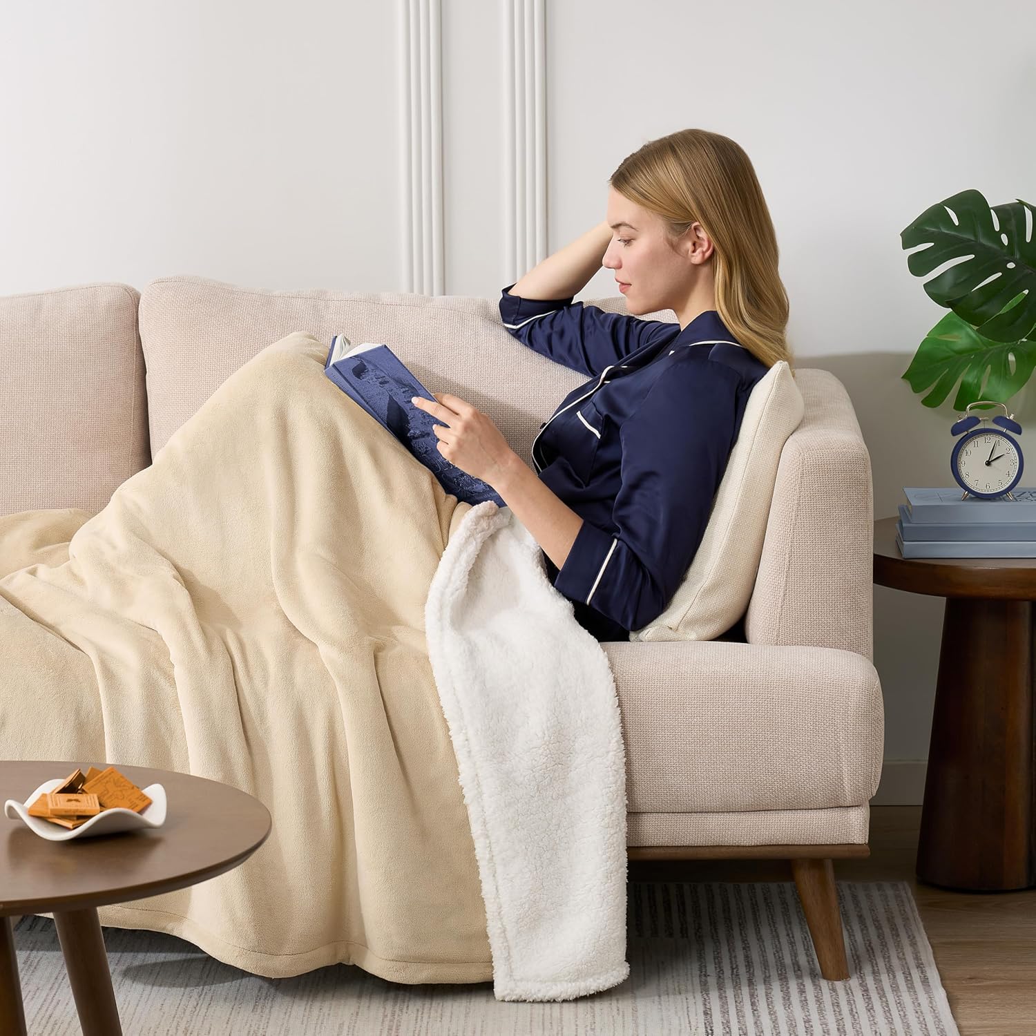 Casual Living Sherpa King/Cali King Blanket Plush Fuzzy Cozy Fleece Bed Blanket for Bedroom Oversized Throw for Couch Home Decor Washable Reversible Premium Warm Soft, 108-inch x 90-inch, Beige - Image 5