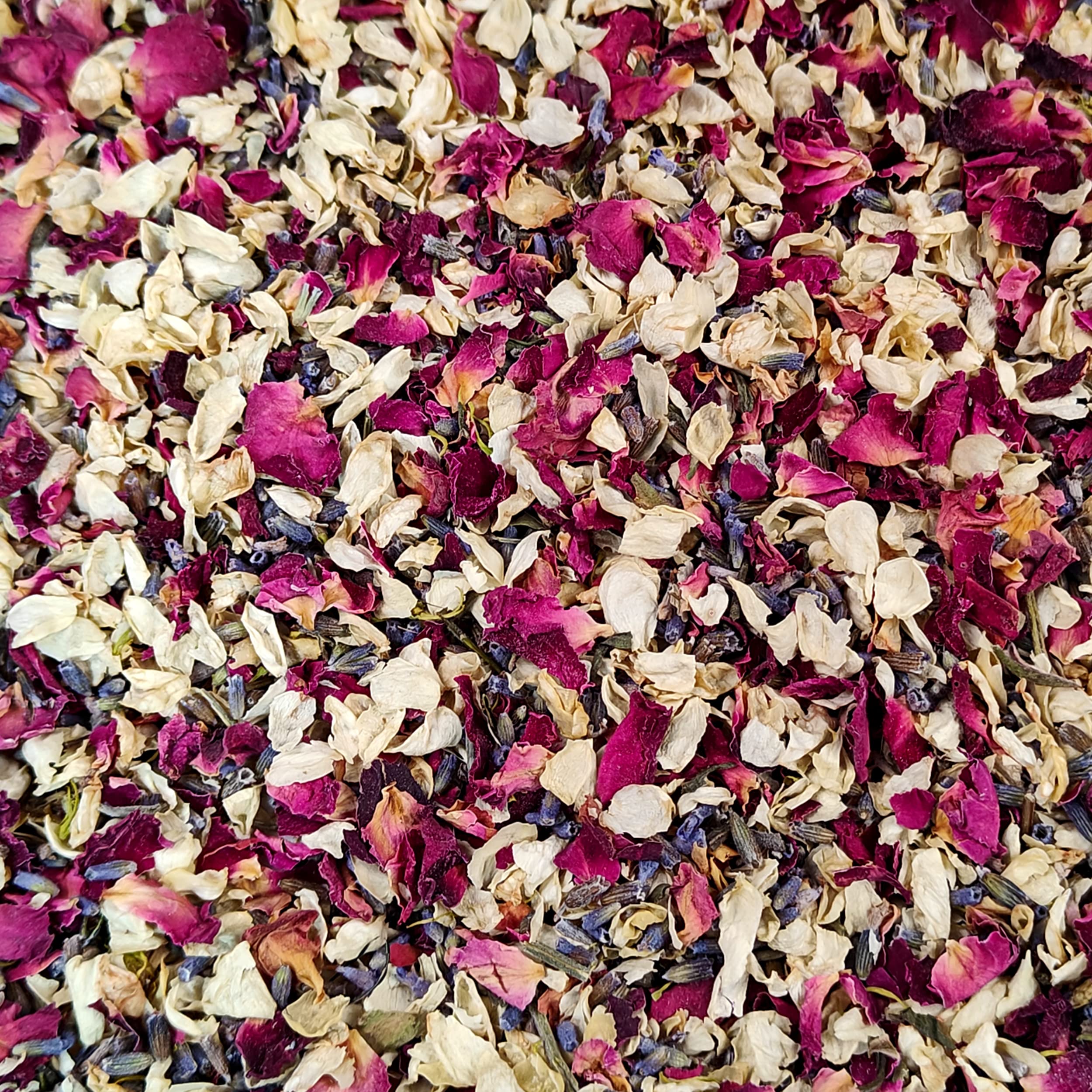 Natural 100% Biodegradable Confetti Wedding | 1 LITRE (15 Guests) of Dried Flowers Confetti: Burgundy Rose Petals, Jasmine and Lavender | Eco-Friendly & 100% Biodegradable | Suitable for 12-15 Guests