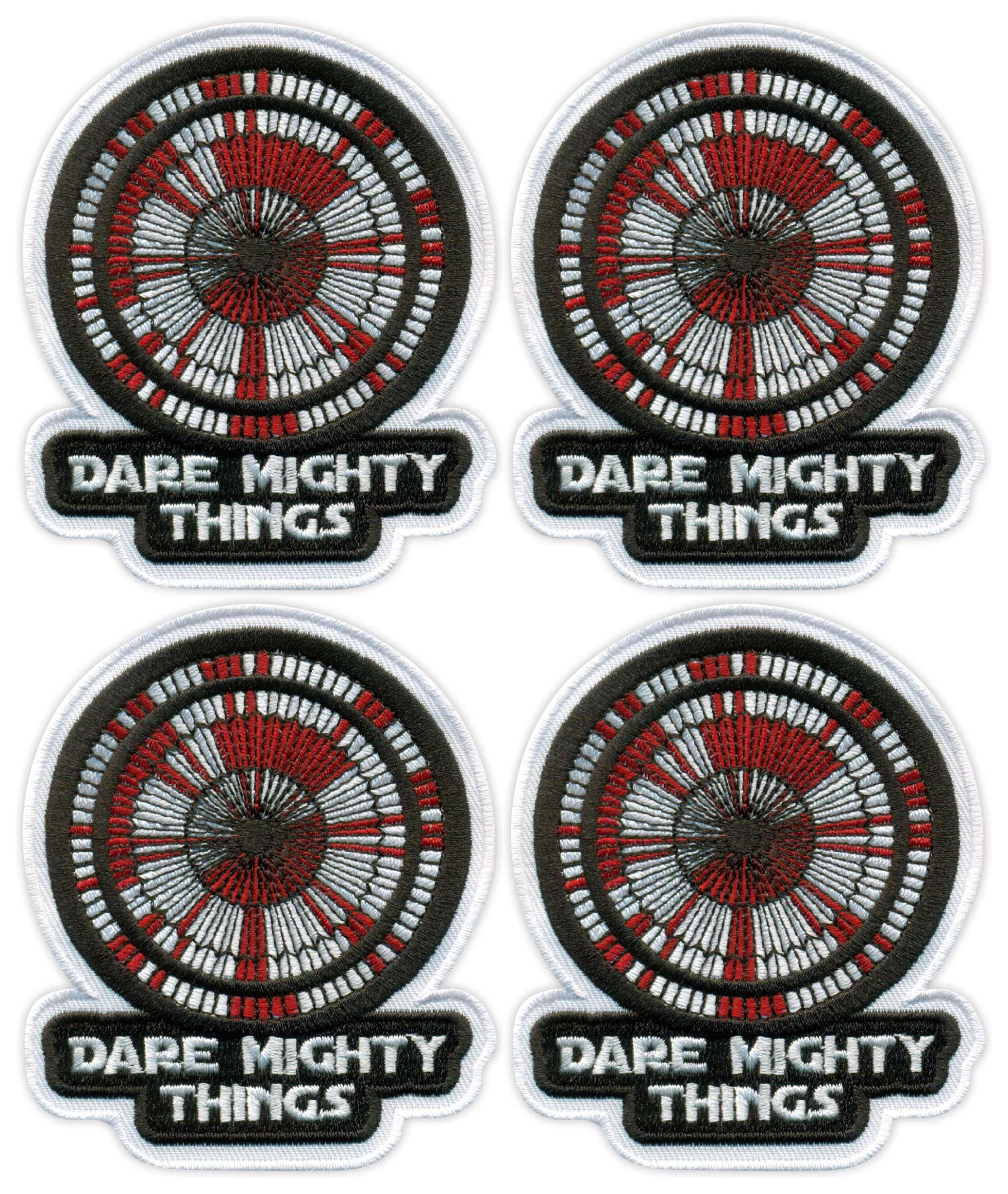 Lot de 4 - Dare Mighty Things - Message caché sur parachute - Noir VeIcro/crochet et boucle au dos - Patch/Badge/Emblème brodé