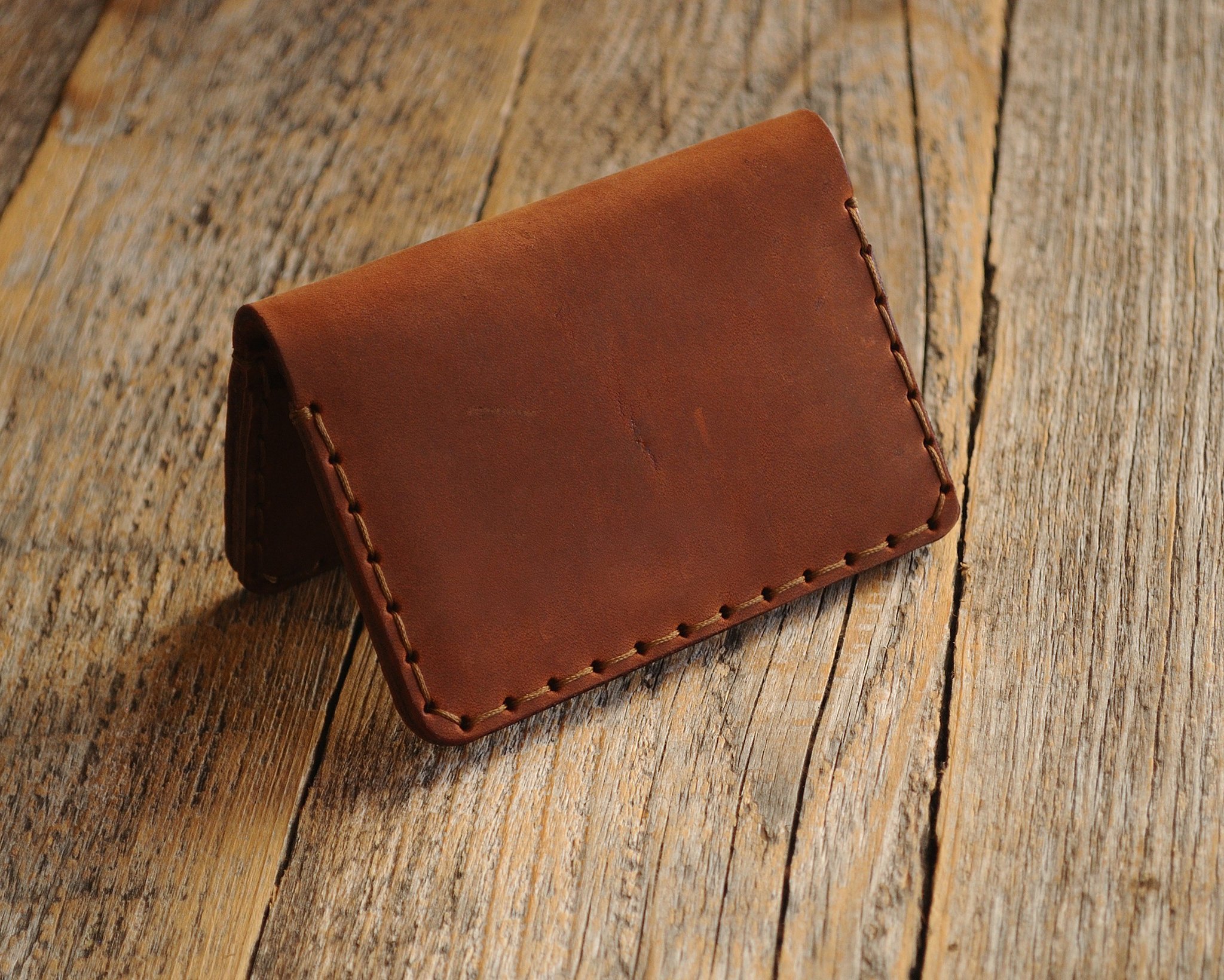 Marron Portefeuille en cuir pour Carte de crédit, argent comptant ou titulaire d'identification. Pochette unisexe style rustique.
