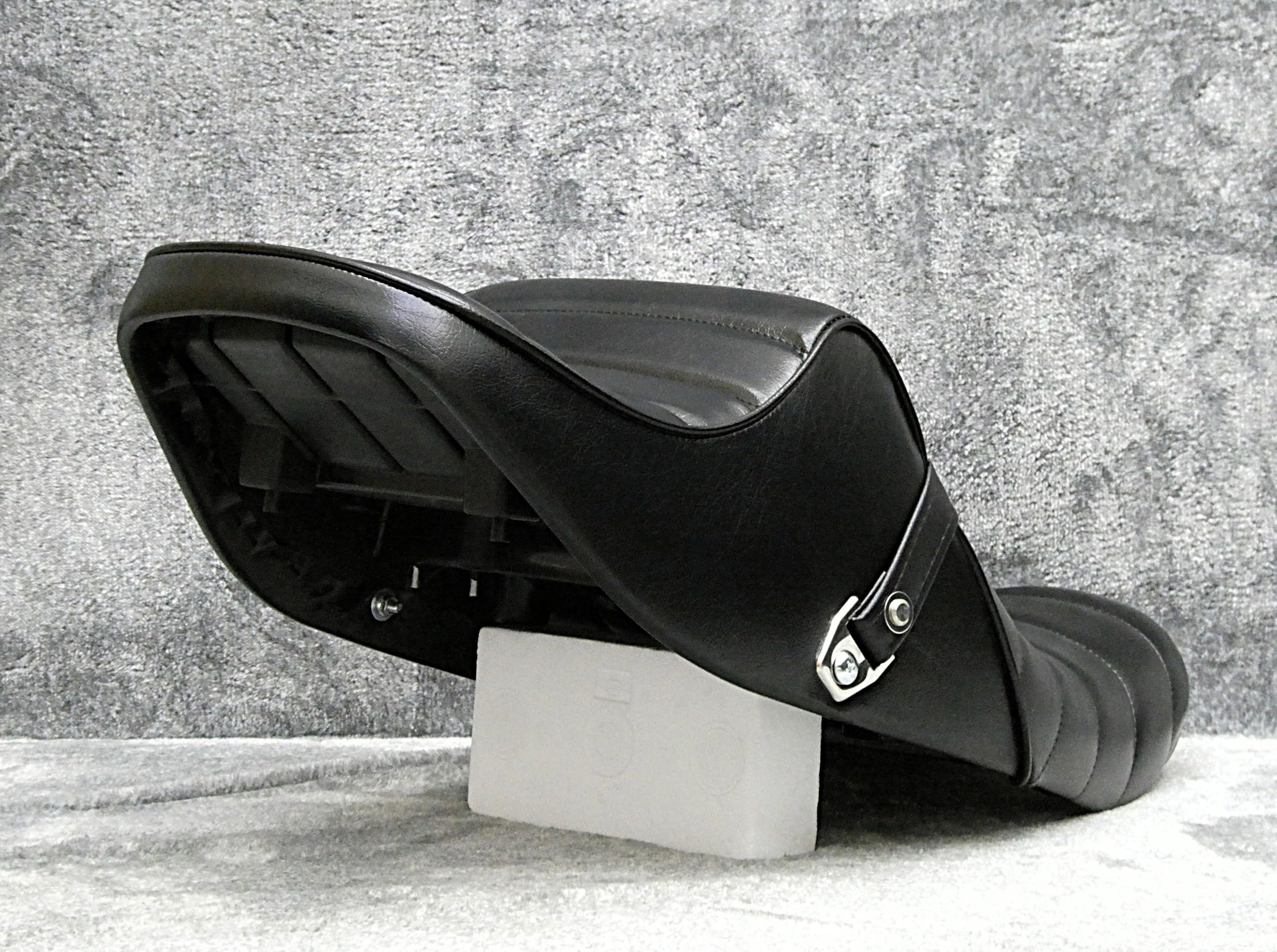 Amazon | ゼファー400 後期 黒皮 ラクダシート/ブラックC5 C6 C7 黒 旧