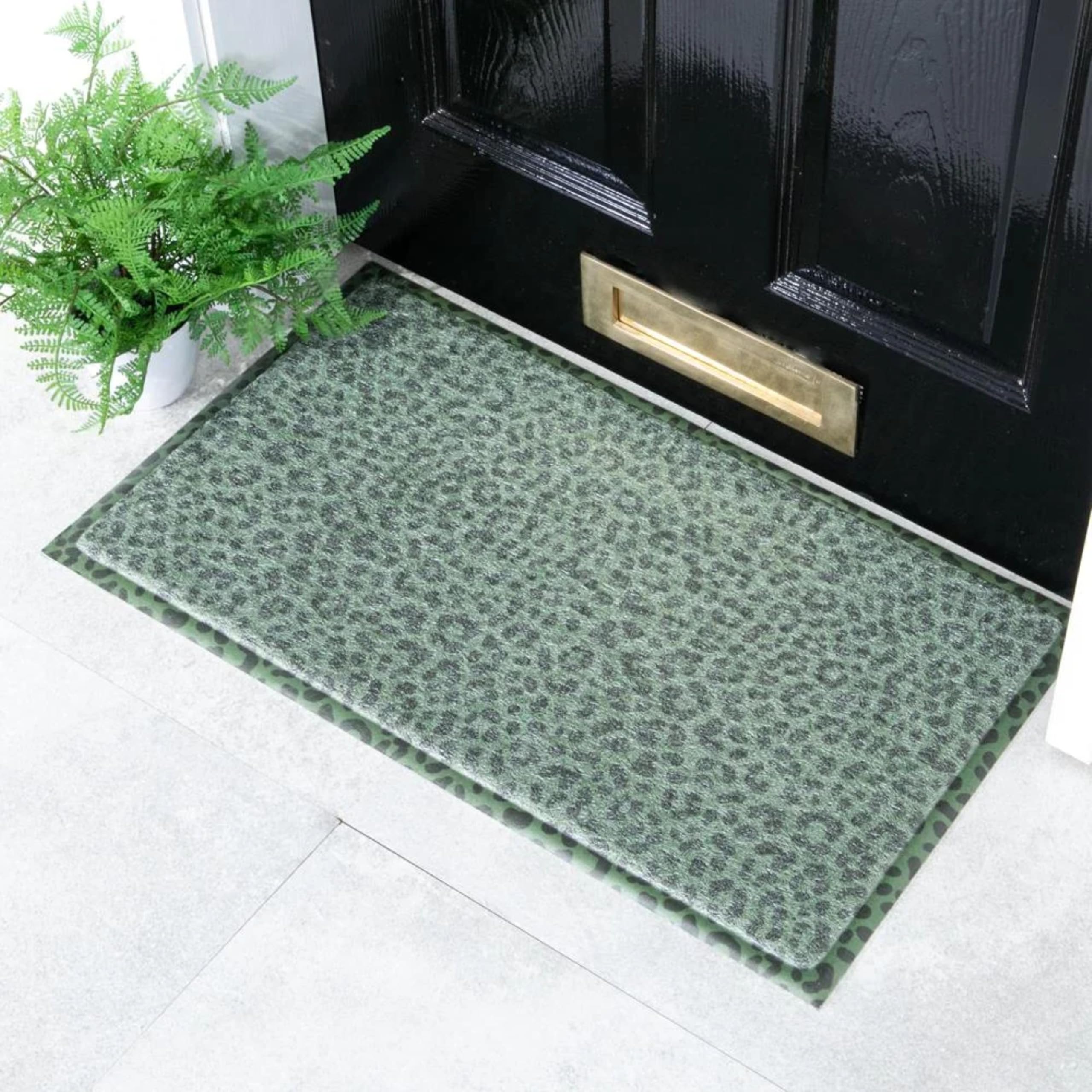 Artsy Mats Green Leopard Pattern Indoor & Outdoor Door Mat - Incredibly & Weatherproof Doormats - Non Slip Mat, (70x40 cm)