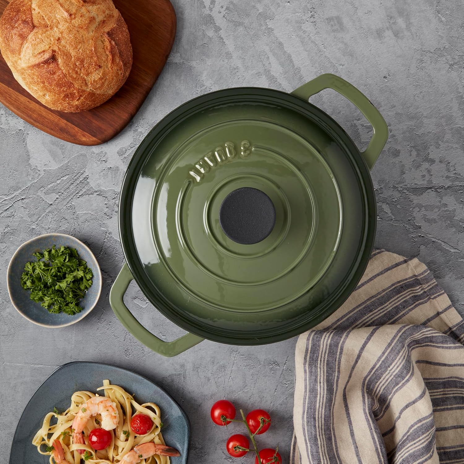 Smith & Clark 3-Quart Enameled Cast Iron Dutch Oven Pot with Lid, Green