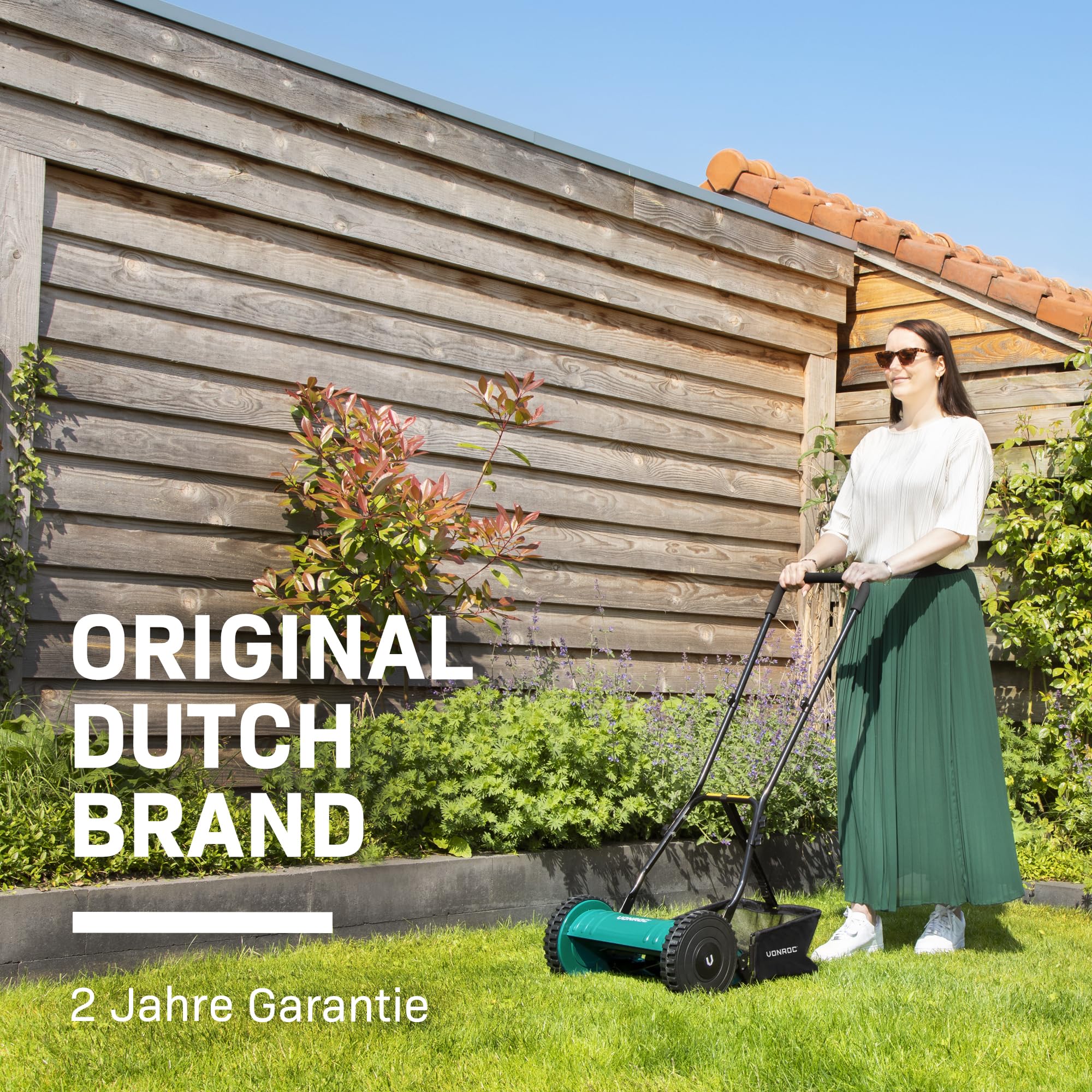 VONROC Kehrmaschine manuell - Bodenreinigungsmaschine für Draußen - 65cm Kehrbreite, 18 Liter Behälter, 2600m2 pro Stunde - Ideale Laubkehrmaschine für Zuhause
