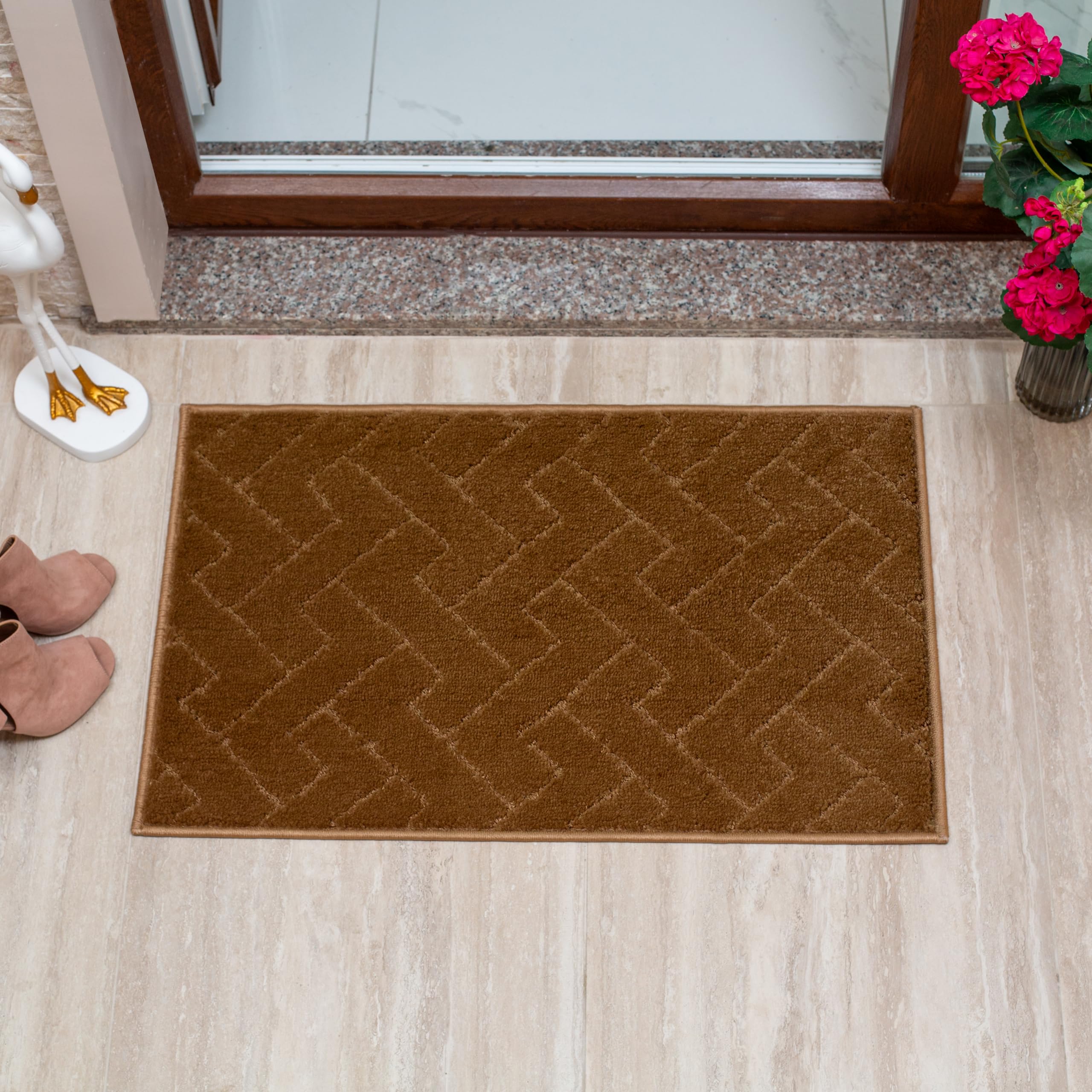 SERALIN Door Mat Indoor Entrance Porch Patio Home Decor Low Profile for Front Back Door Entry Mats Heavy Duty Water Absorbent Lay Flat Durable Machine Washable Non Slip Stays in Place Brown 24"x36"