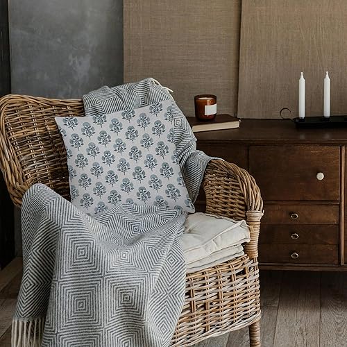 Miniatura 5 de AOFANGGO Grandmillenial - Funda de almohada floral azul salvia verde de 18 x 18 pulgadas, estampado de bloques de flores de primavera, decoración de