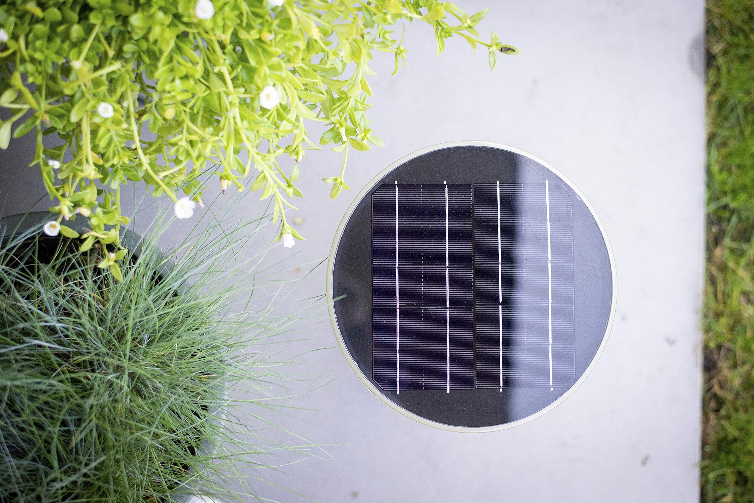 Iplux | Lampe solaire de jardin | Rome 30cm | Lampe solaire d'extérieur à LED sur pied à énergie solaire | Haute qualité | Durée d'éclairage 15 heures | 400 Lumens | Lumière blanche chaude