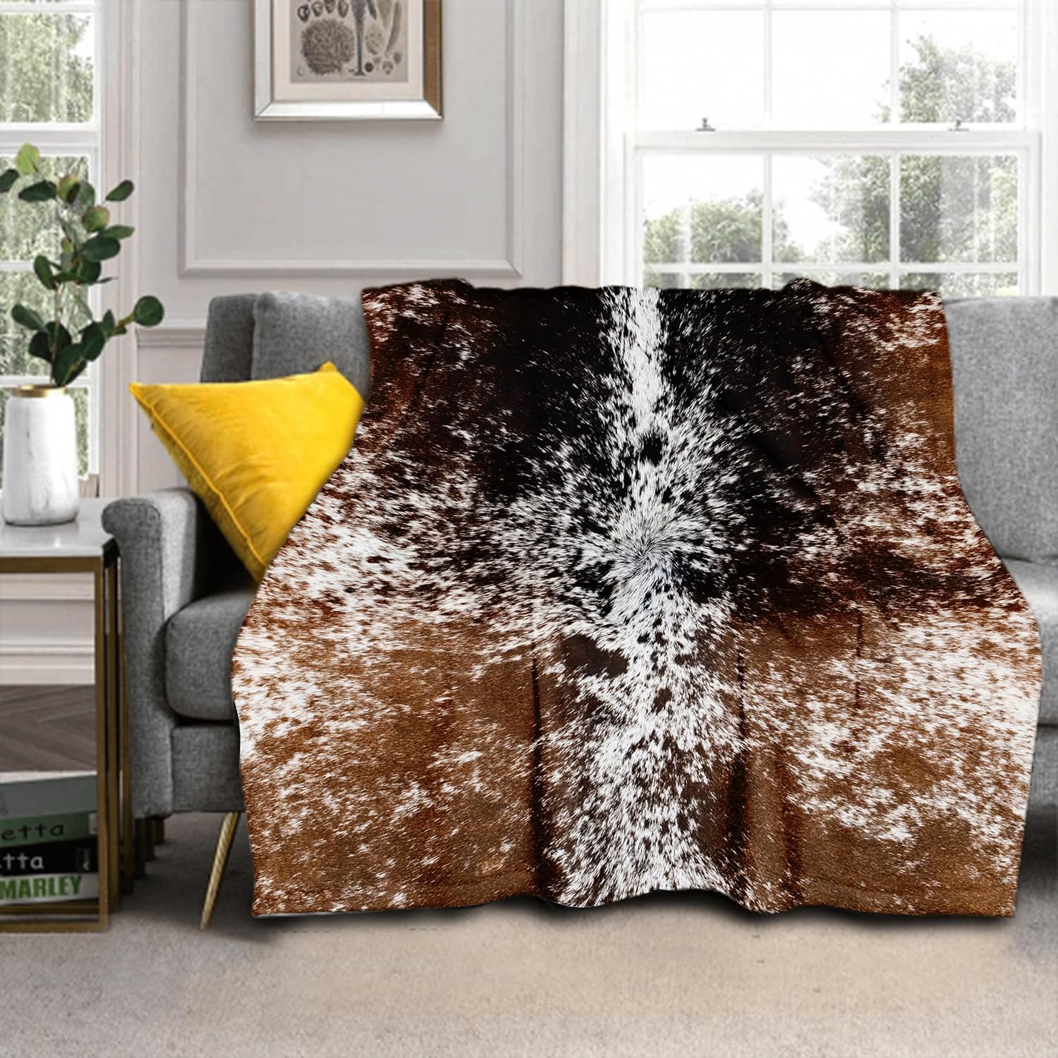 Cow Print Blanket Soft Flannel Lightweight Cowhide Western Throw Blanket Cozy Warm