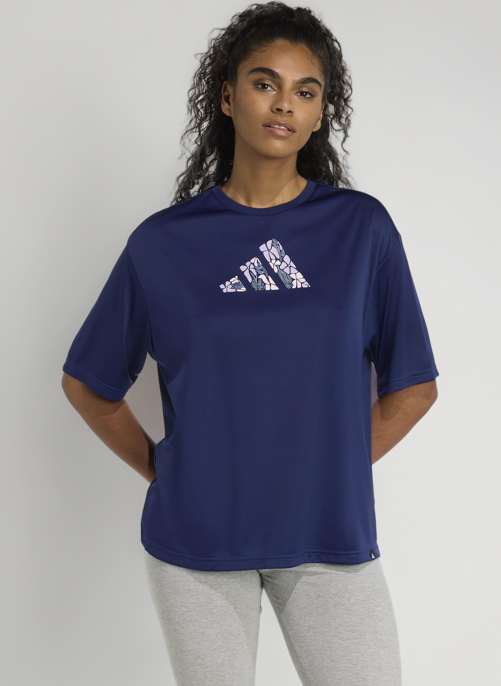 Amazon.co.jp: [adidas] 半袖 FLOWER 3BAR ロゴ ポリ Tシャツ