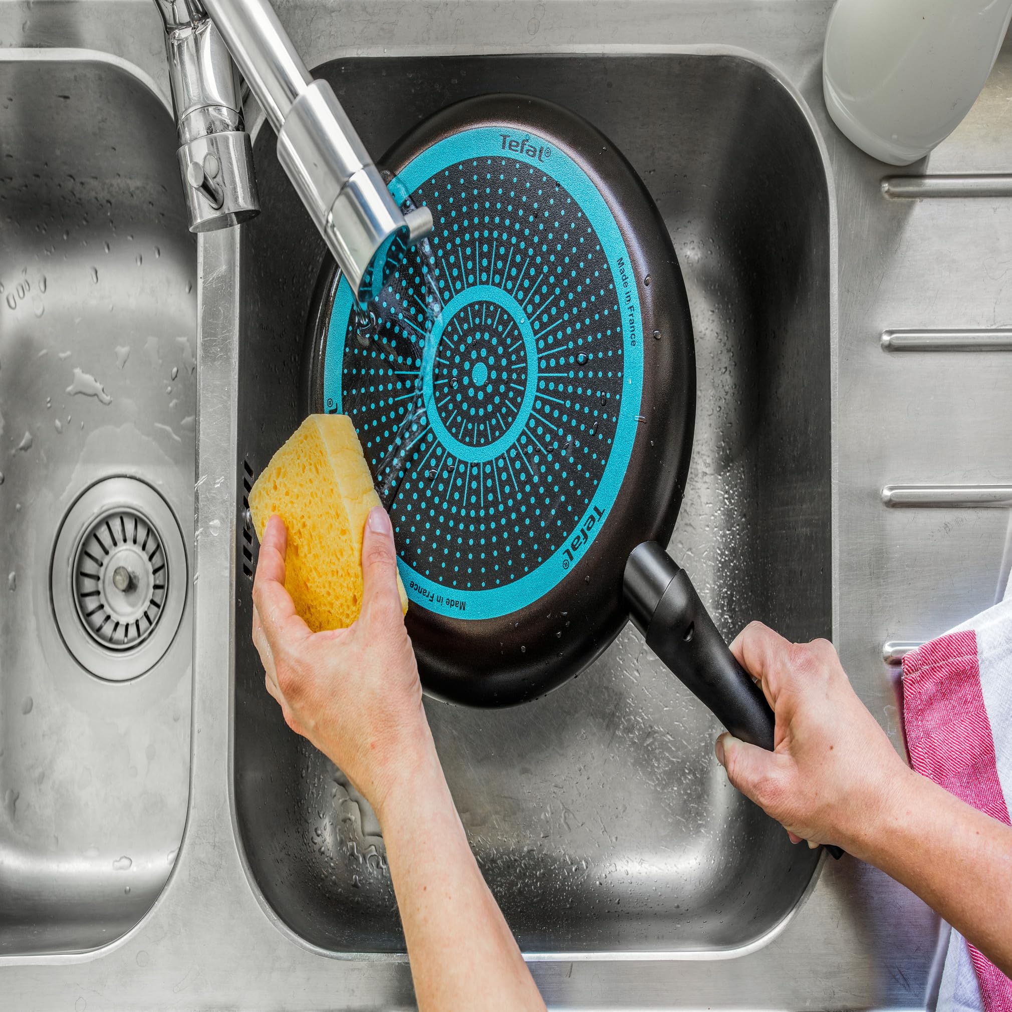 Tefal Easy Cook and Clean, Poêle 32 cm, Nettoyage facile, Revêtement antiadhésif, Indicateur de chaleur Thermo-Signal, Base Diffusion, B5550833