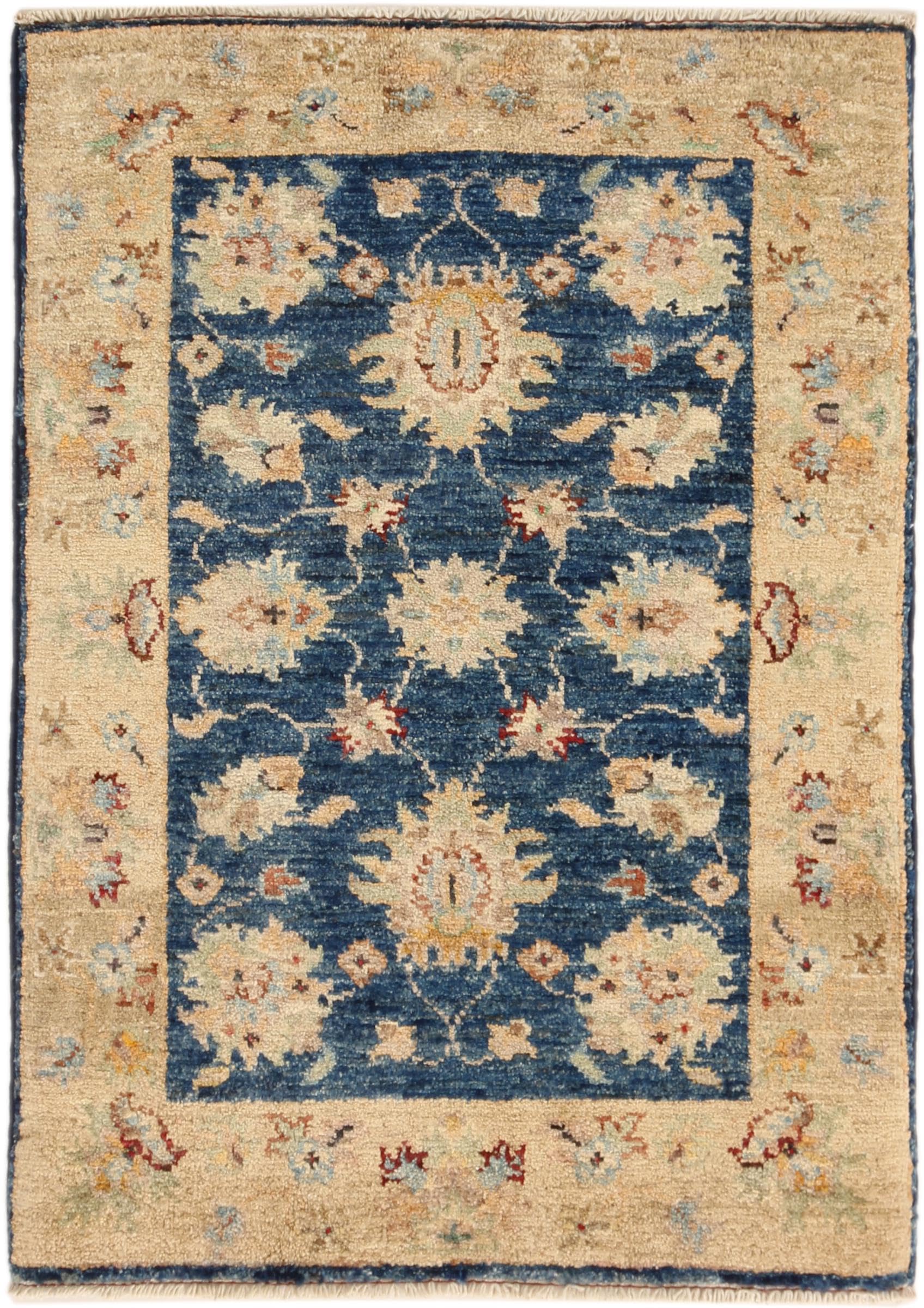 Tapis d'Orient Ziegler Farahan pour embellir un sol vide - Laine Pakistan