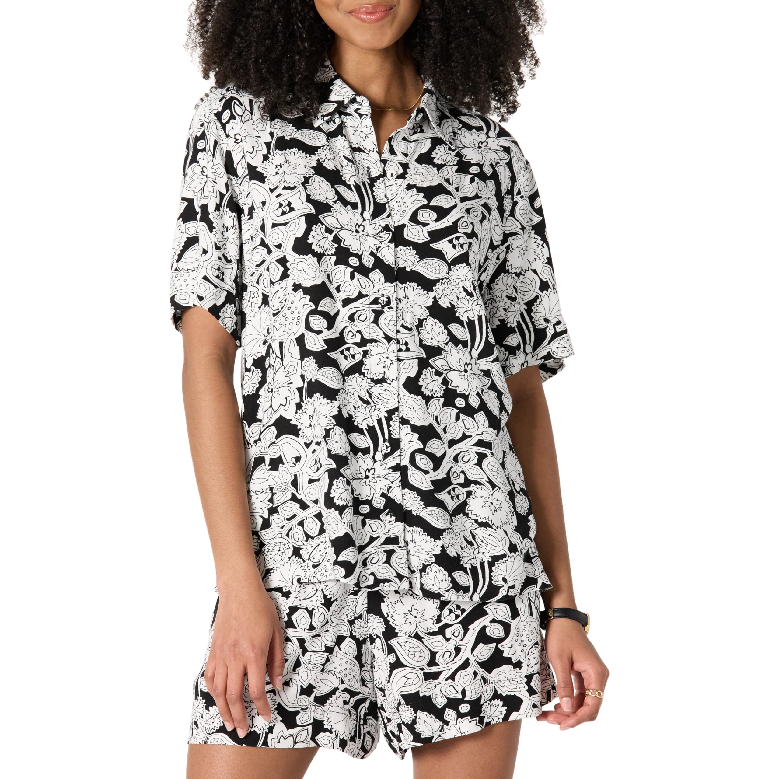 Amazon Essentials Women's Relaxed-Fit Fluid Twill Button-Down Shirt, Black Ivory Folk Floral, Medium