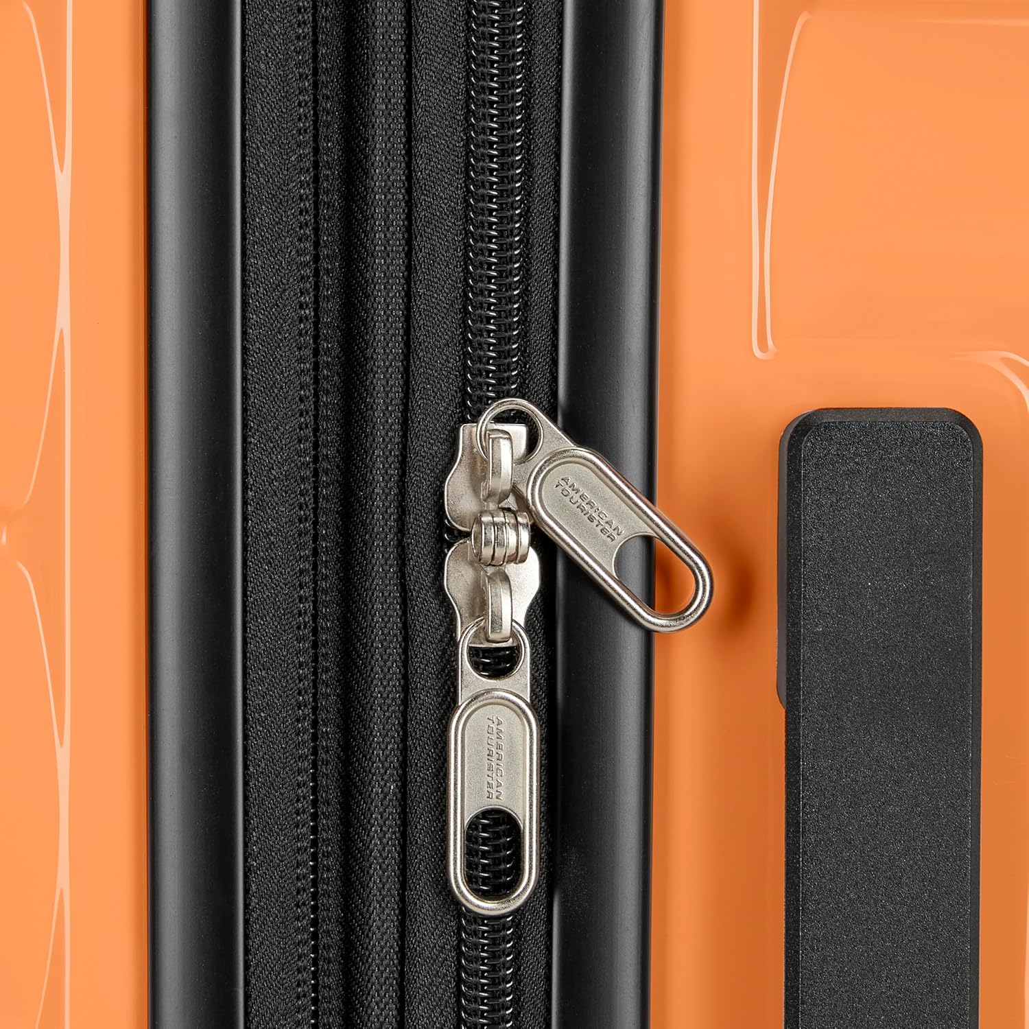 American Tourister Kontour 2-Piece Luggage Set - Carry-on & Large - Papaya