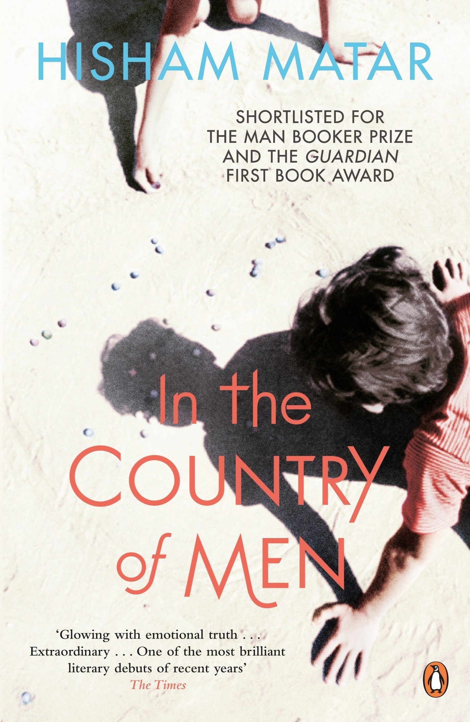 In the Country of Men (Penguin Essentials)