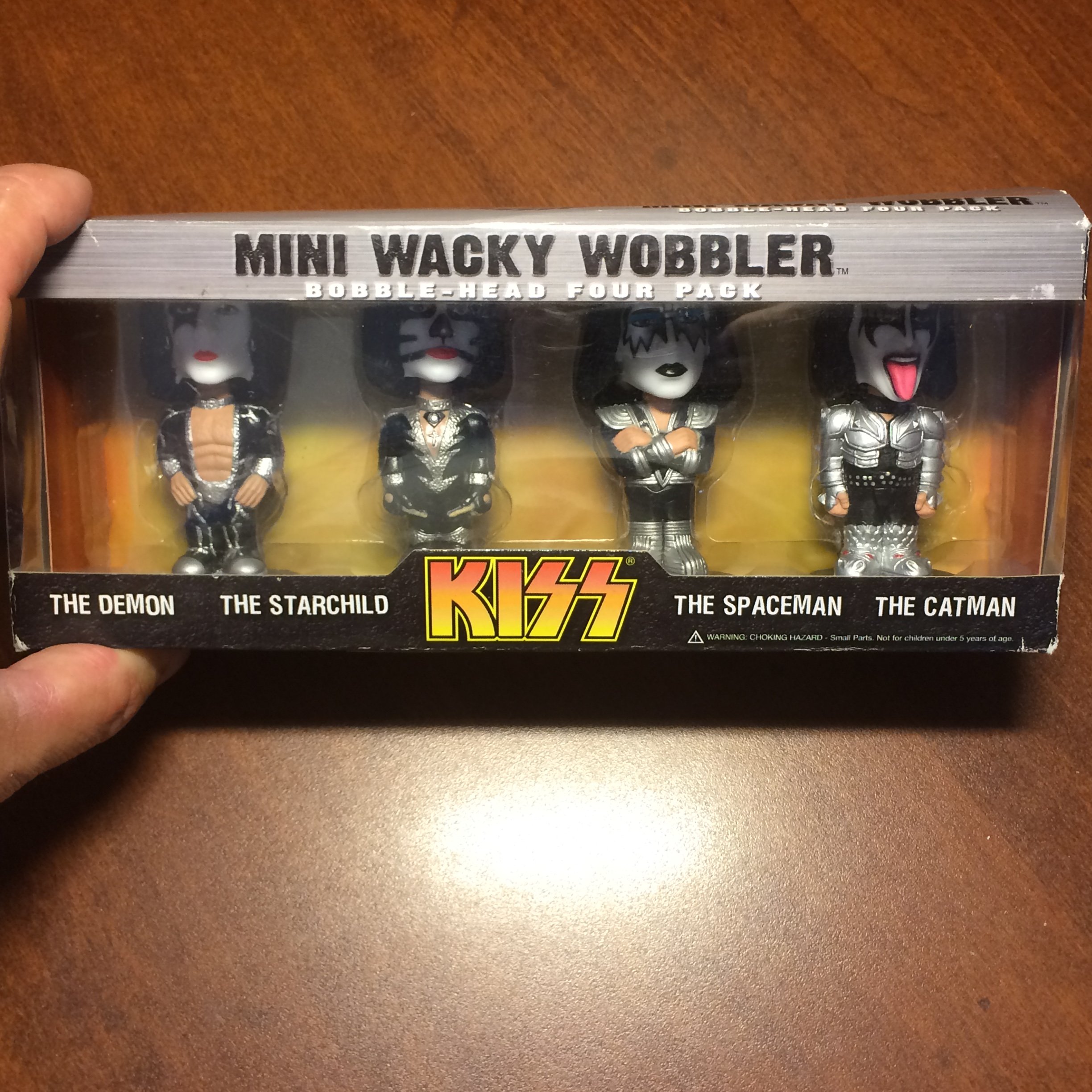 FUNKO wacky wobbler KISS 4体セット　ボブルへッド KISS 2011 Funko Wacky Wobbler Set of 4: Demon Starchild