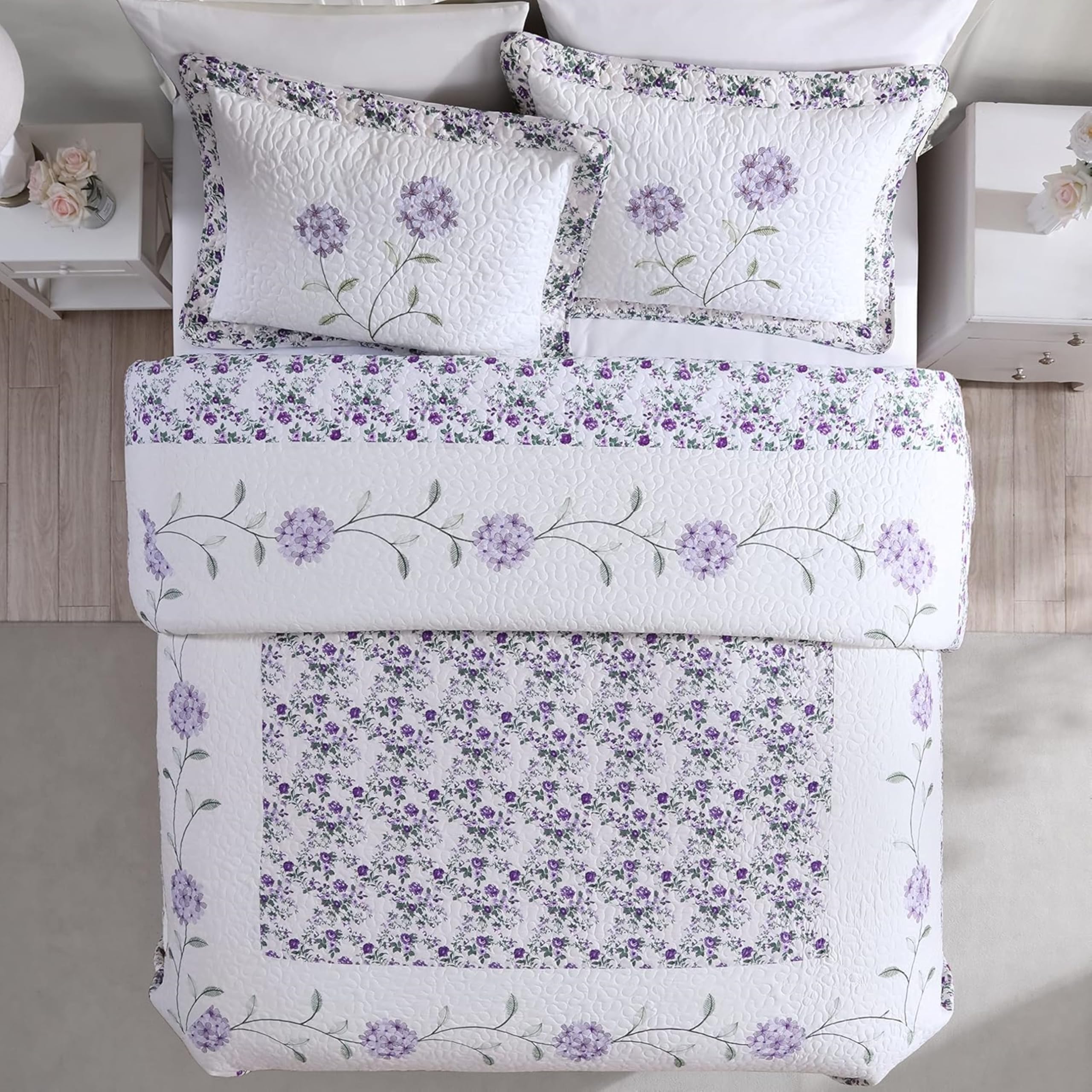 Amazon｜Beatrice Home Fashions カーネーション 花柄 刺繍 キルト