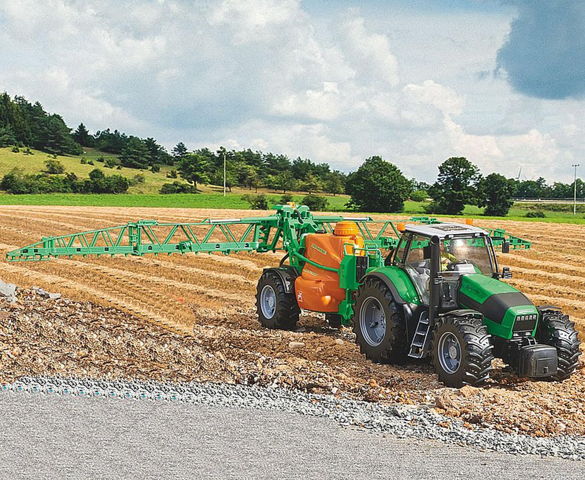bruder 02207 - Opryskiwacz polowy Amazone UX 5200 | z zbiornikiem na wodę, opryskiwacz polowy do rolnictwa, gospodarstwo, 1:16