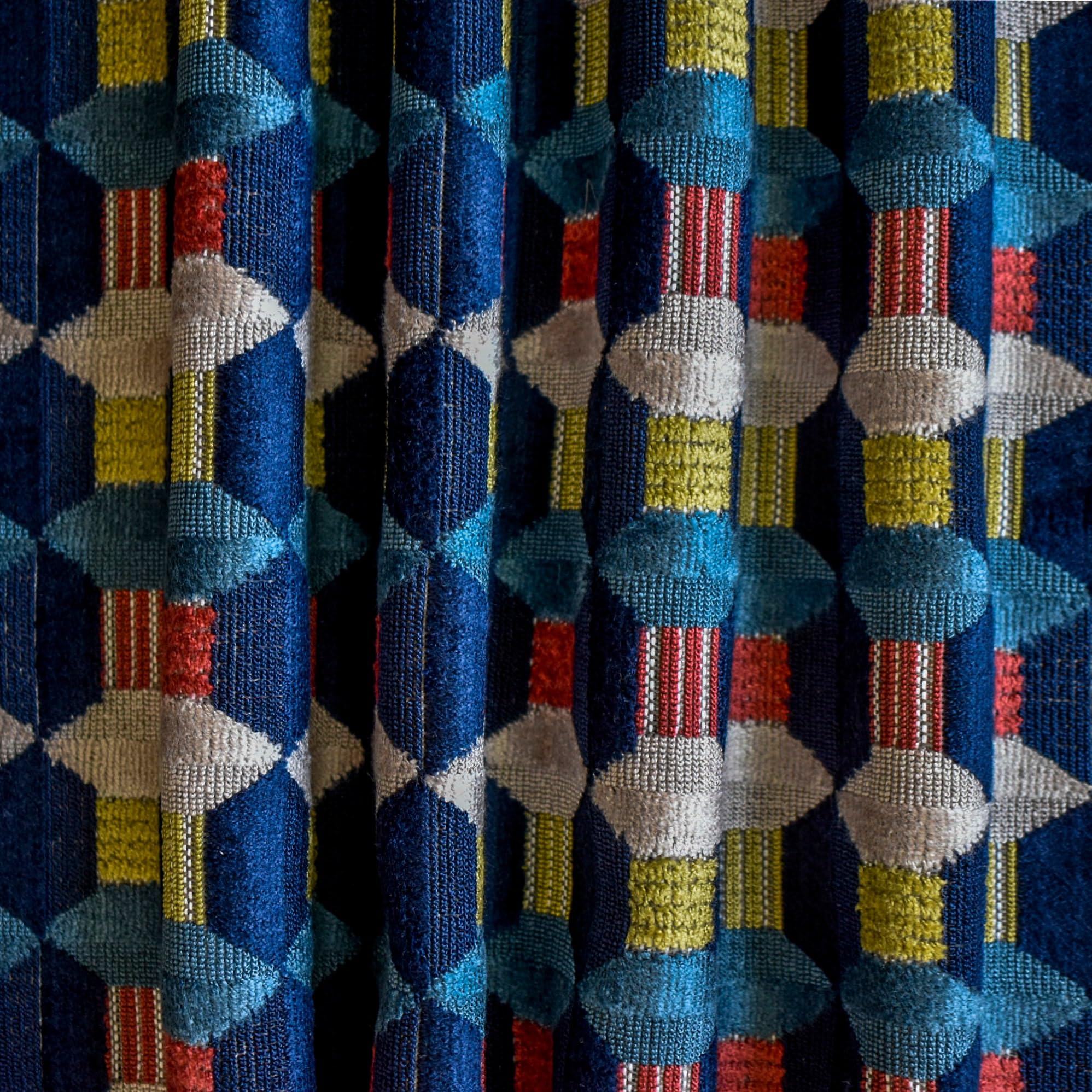 Tienda de tejidos directa Azul y rojo Terciopelo Jacquard Tela Por metro, 10 metros continuos 140 centímetros ancho Abstracto Azul Al por mayor Terciopelo Tapicería Tela para Cortinas