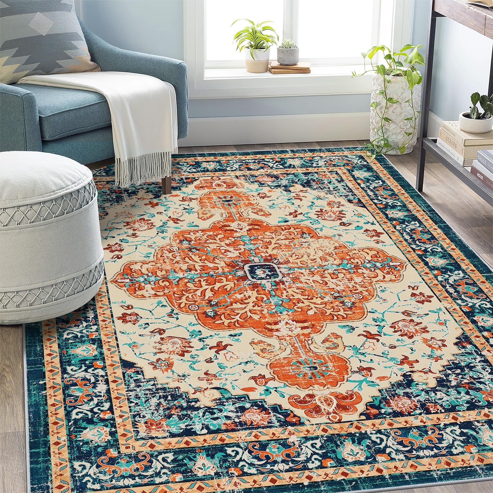 Tapis de sol doux orange et multicolore pour salon bohème chaleureux