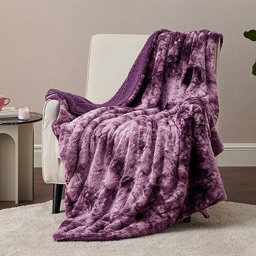 Bedsure - Manta mullida para sofá, color morado, sherpa suave y cómoda, felpa y pelo sintético, manta reversible para sofá y cama, 50 x 60 pulgadas