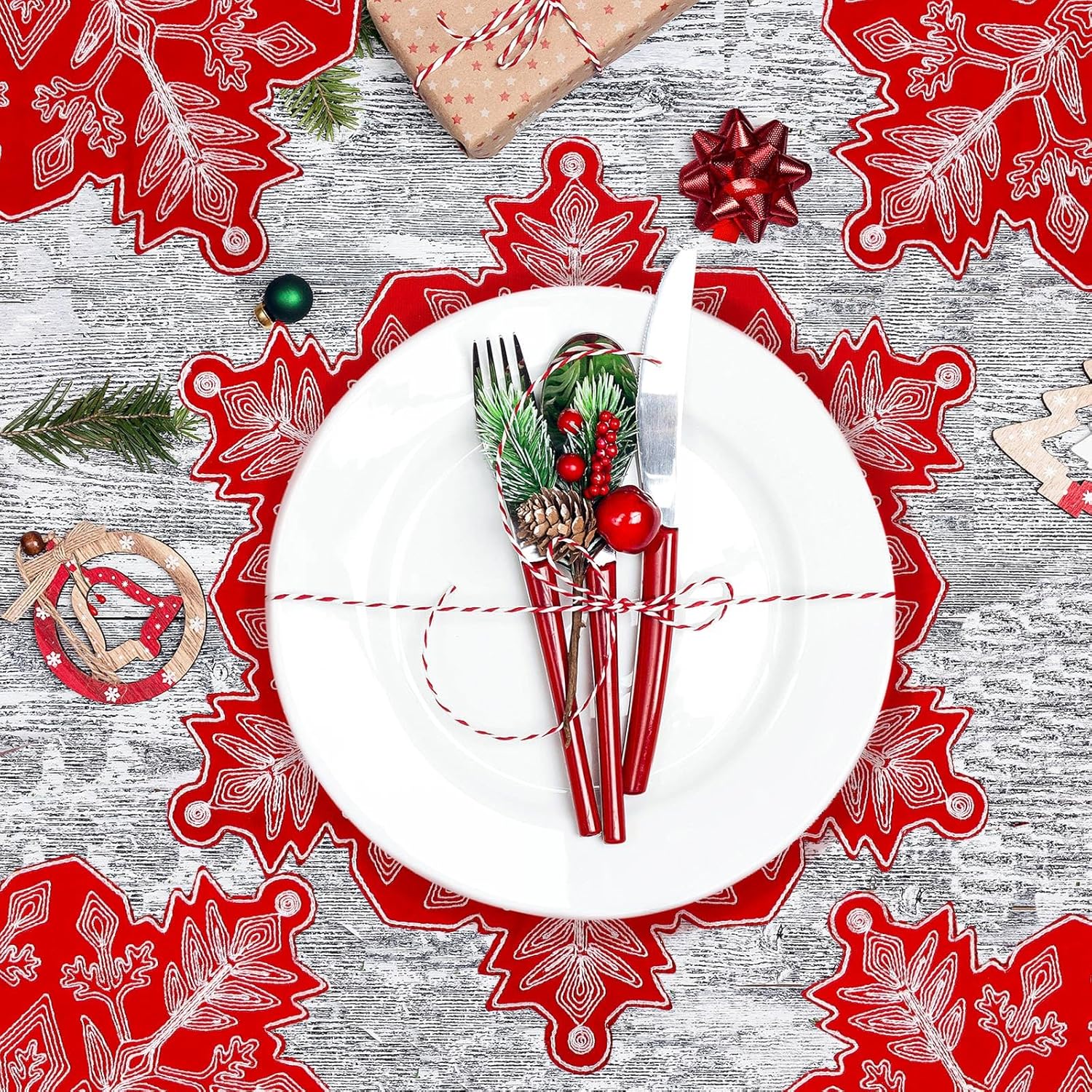 HunnmingRe Christmas Snowflake Placemats Set of 6 Embroidered Snowflake Table Mats 14 Inch Velvet Red Christmas Table Decorations Xmas Washable Placemats for Xmas Holiday Tabletop Home Dining Kitchen