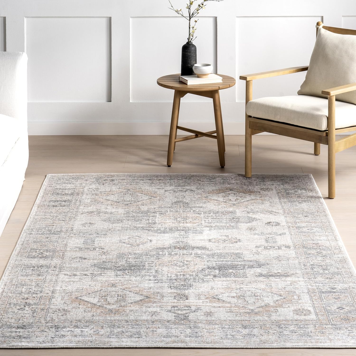 Nuloom Nera Grey/Ivory, 6'7" x 9', Vintage Medallion, Soft and Cozy, High Traffic, Stain Resistant, Easy Clean, Durable Area Rug for Bedroom, Living Room, Dining Space, Den, Foyer, Entryway