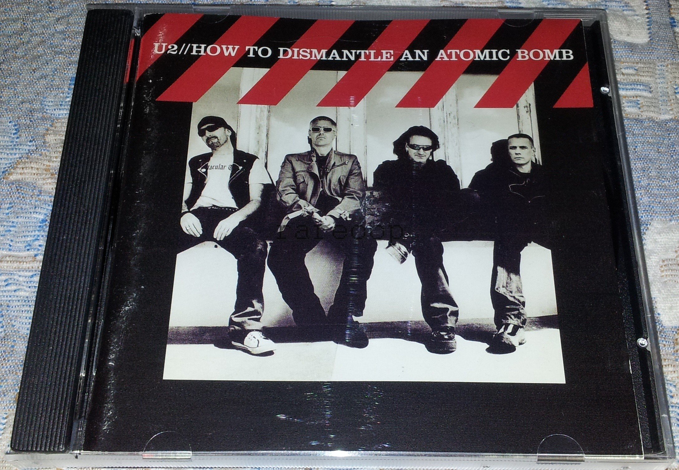 Amazon.co.jp: How to Dismantle an Atomic Bomb: ミュージック