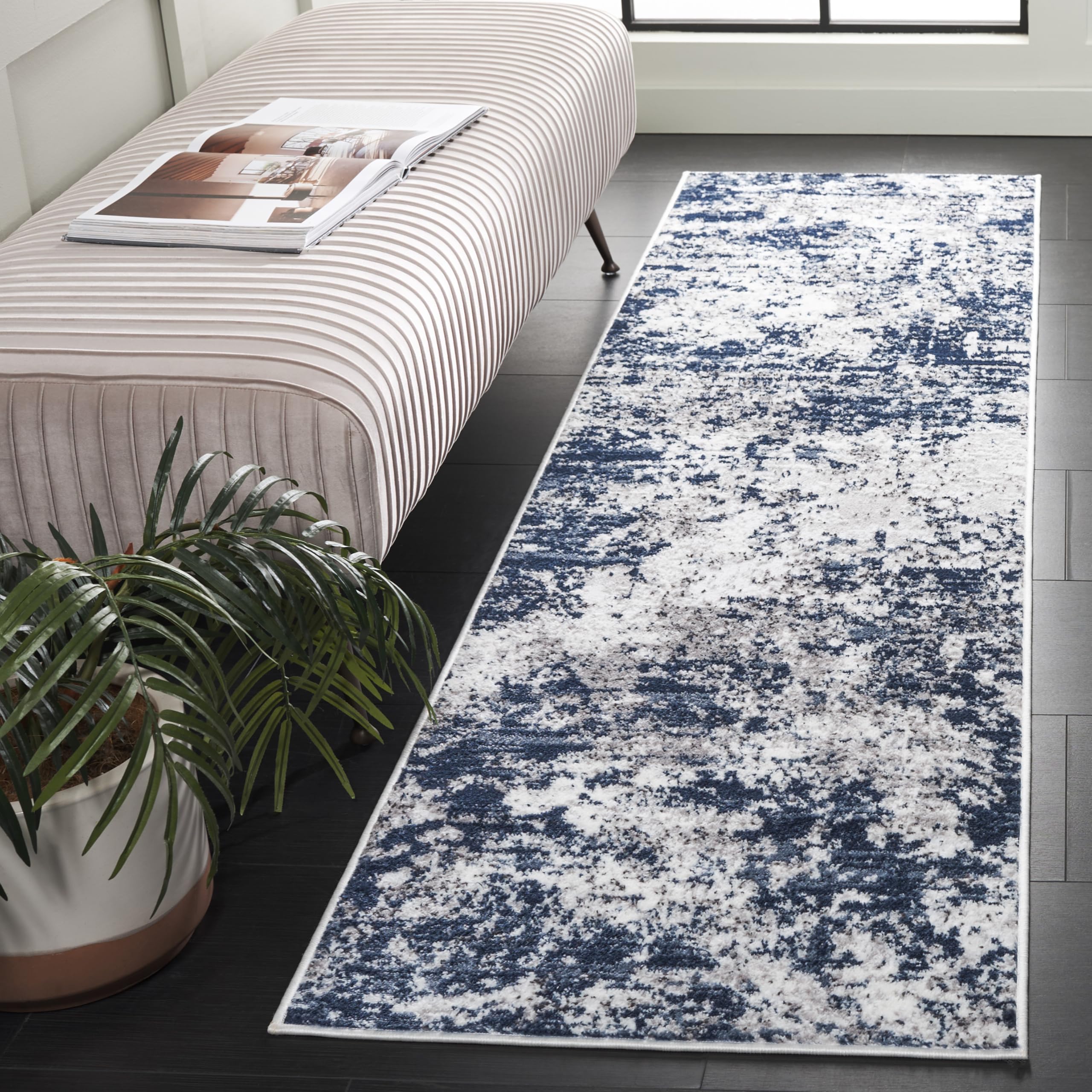 SAFAVIEH Amelia Collection Runner - 2'2" x 8', Ivory & Navy, Modern Abstract Design, Non-Shedding & Easy Care, Ideal for The Living Room, Dining,