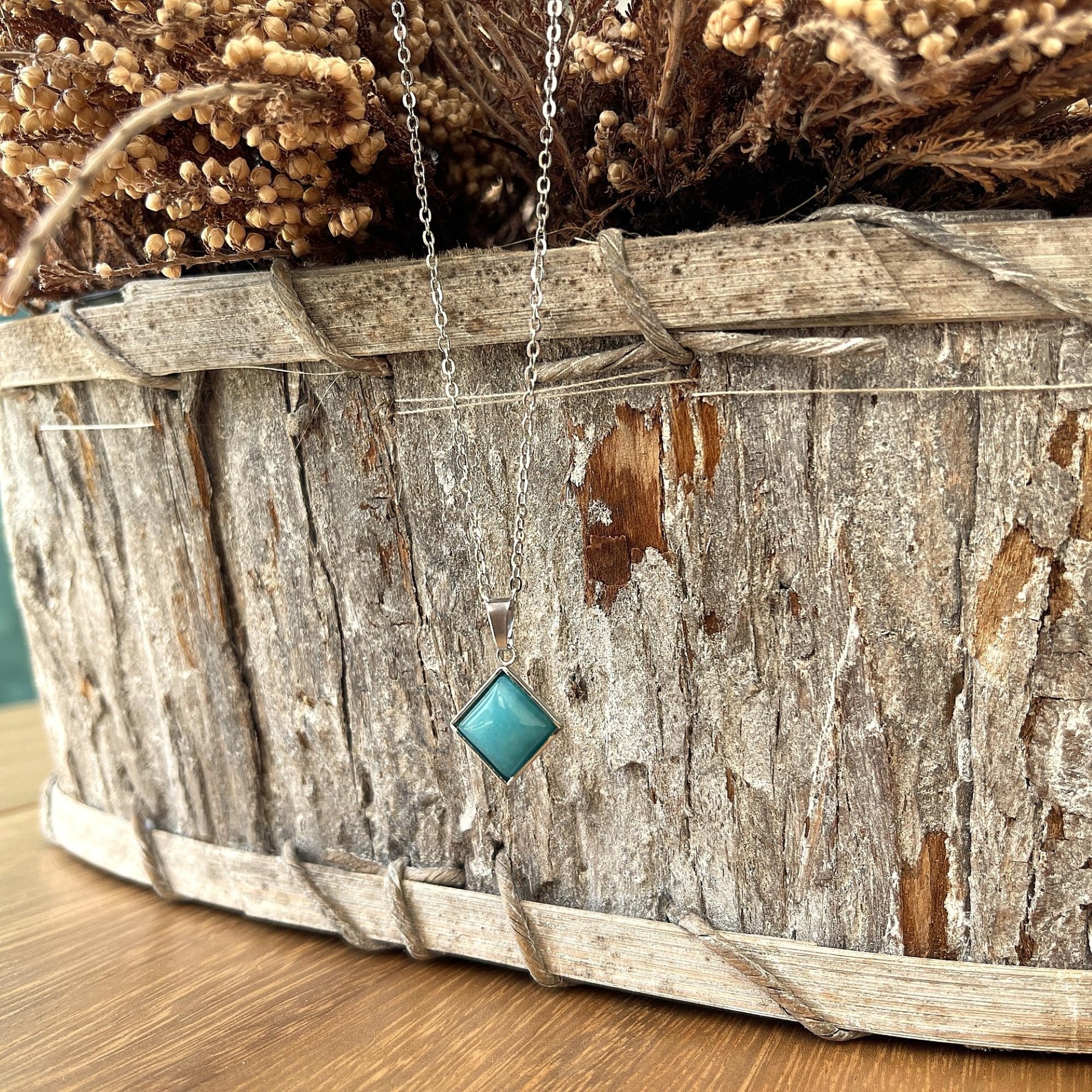 ASTER ALHELÍ – Conjunto Joyas Mujer Collar y Pendientes – Acero Inoxidable con Piedra Natural Jade Azul – Collar Ajustable y Pendientes Colgantes Elegantes – Set Joyería Artesanal – Regalo Mujer