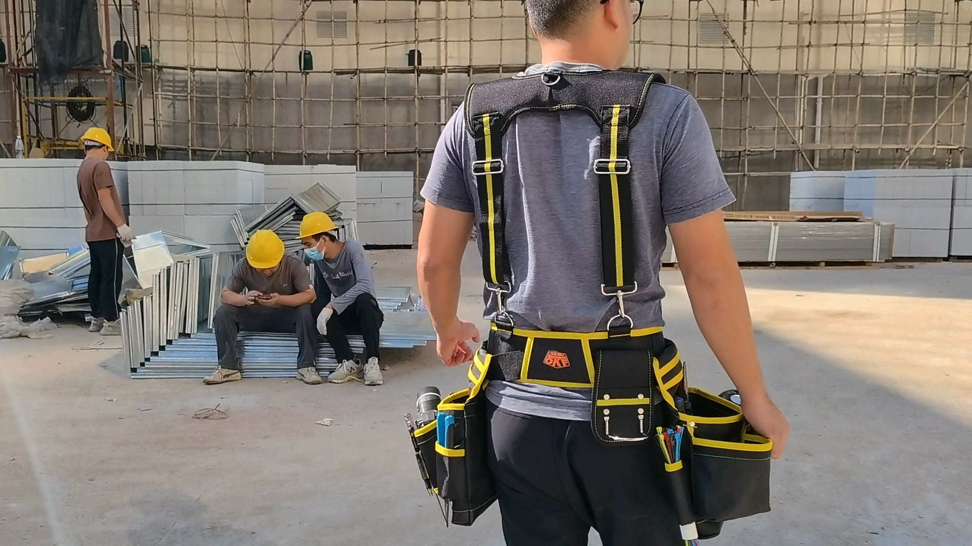OKF 6-Piece Tool Belt with Suspenders,Magnetic Phone Holder and OKF 6-Piece Tool Belt with Suspenders,Magnetic Phone Holder and