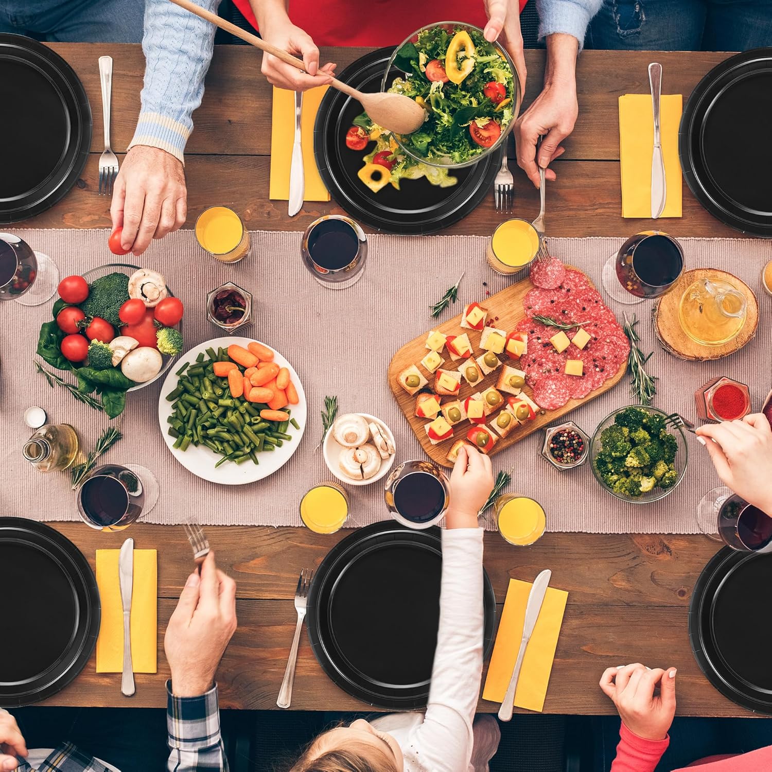 50 Pieces of Paper Plates, Round Black Party Plates Pack, Disposable 9 Inches Paper Dinner Plates, Everyday Use Plates for Daily Meals Picnic Camping Birthday Christmas Thanksgiving Supplies - Image 7