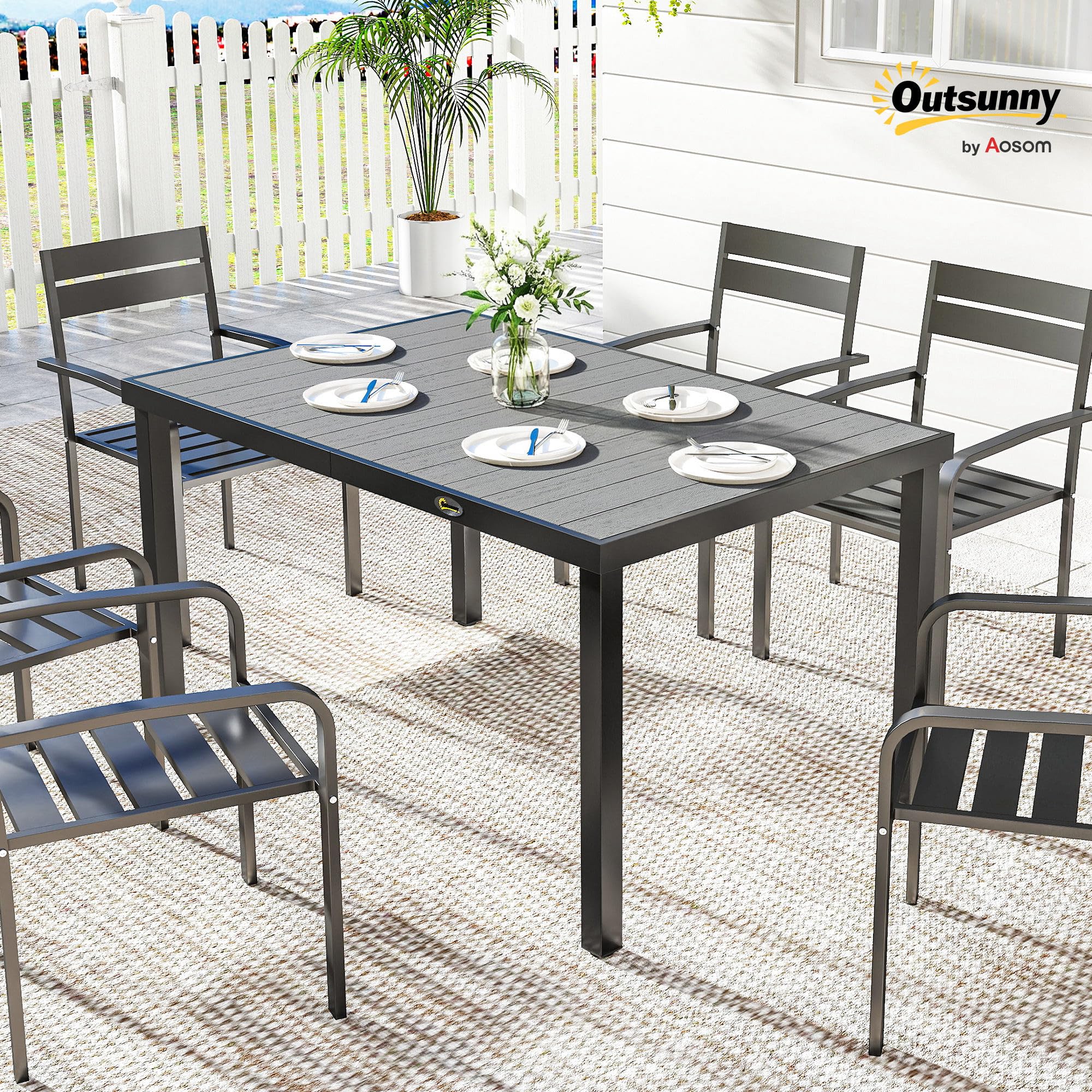 Outsunny Table de Jardin rectangulaire pour 4 à 6 Personnes, Table à Manger extérieure avec Plateau à Lattes, Pieds en Acier, idéale pour terrasse, Balcon, Porche, 140 x 90 x 74 cm, Gris