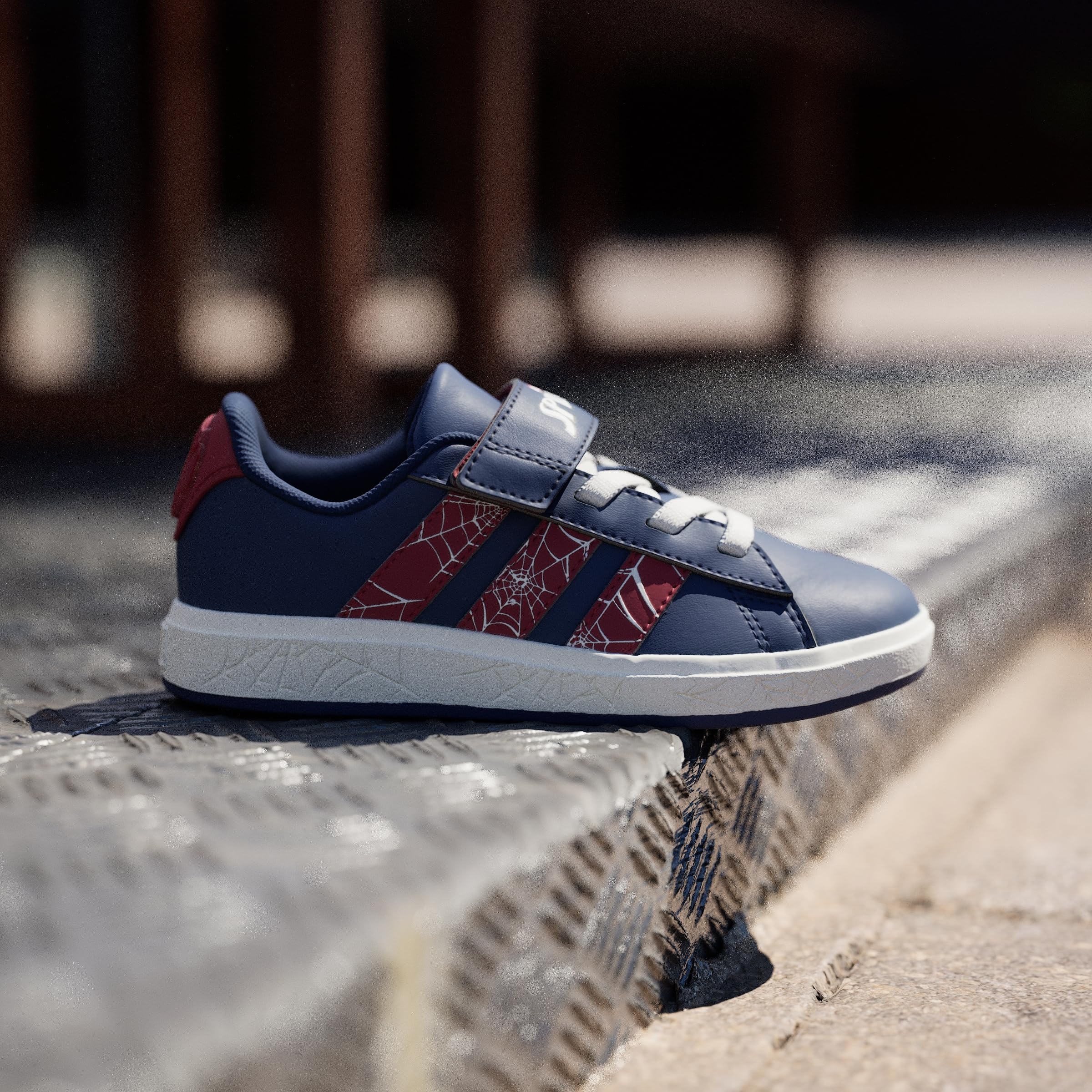 adidas Kids' Chaussure Marvel Spider-Man Grand Court