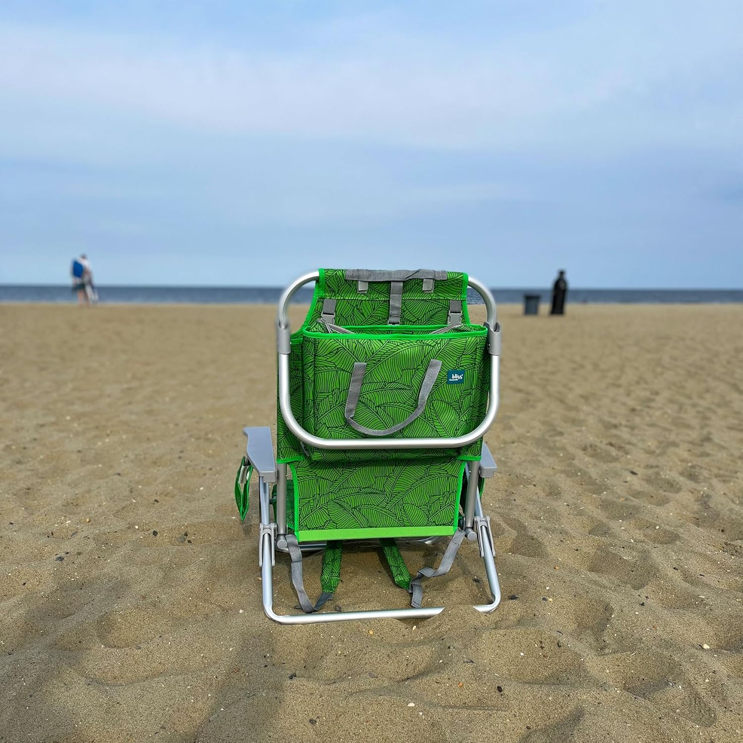 Bliss Hammocks Folding Beach Chair Recliner with 8 Reclining Positions and Detachable Cooler Bag, Banana Leaves
