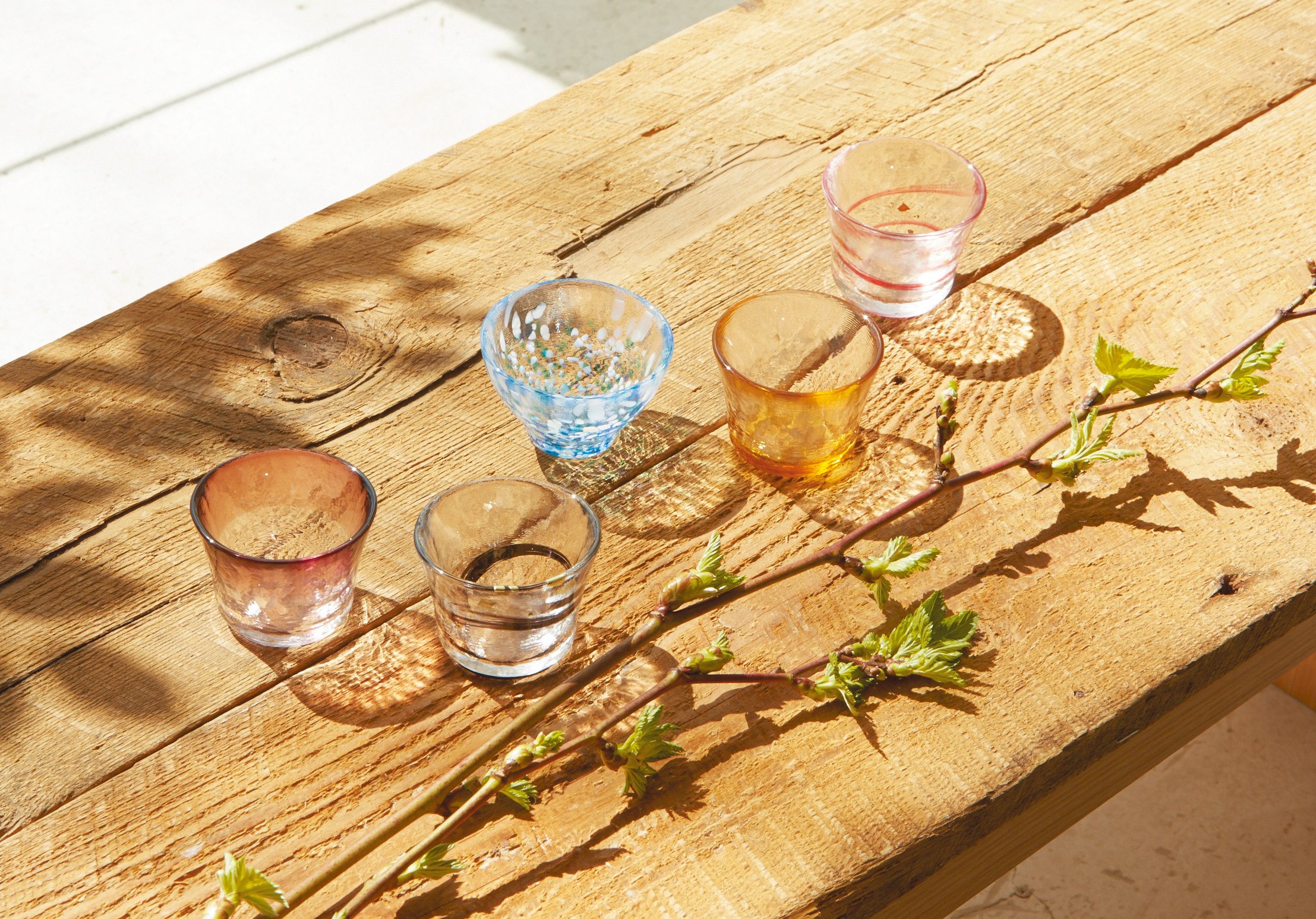 アデリア(ADERIA) 【 津軽びいどろ 盃 あじさい 85ml 日本製 個箱入 F49783 】 おちょこ ぐい呑み 日本酒 グラス ガラス 冷酒 お猪口 酒器 おしゃれ ギフト 女性 母の日 父の日 夫婦 男性 引越し祝い 結婚 挨拶回り プチ 退職 プレゼント 誕生日 贈り物 - 4