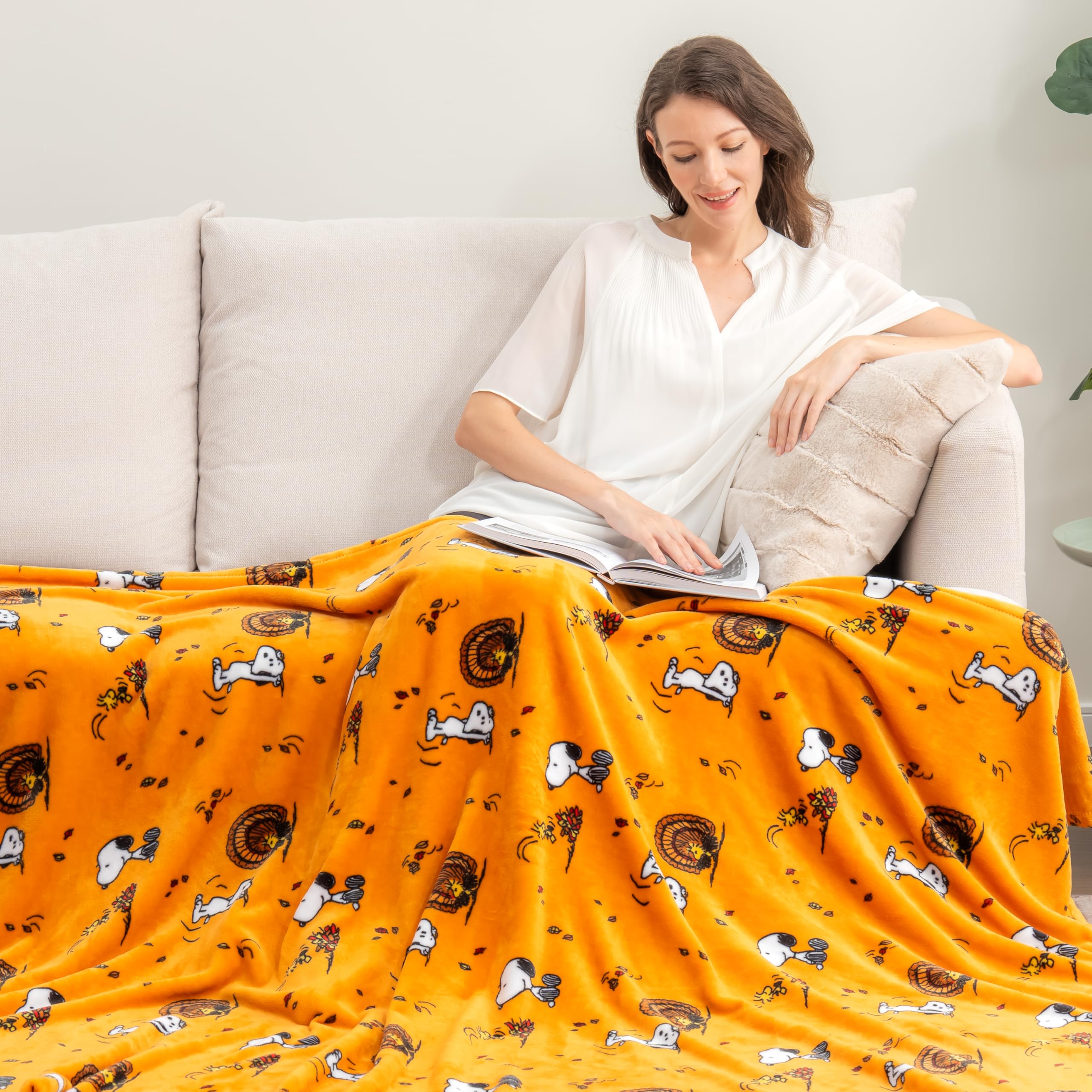 Berkshire Blanket Peanuts® VelvetLoft® Cute Character Snoopy Plush Throw Blanket,Peanuts Snoopy Make A Wish Spring Pink,Throw 55 in x 70 in (Official Peanuts® Product