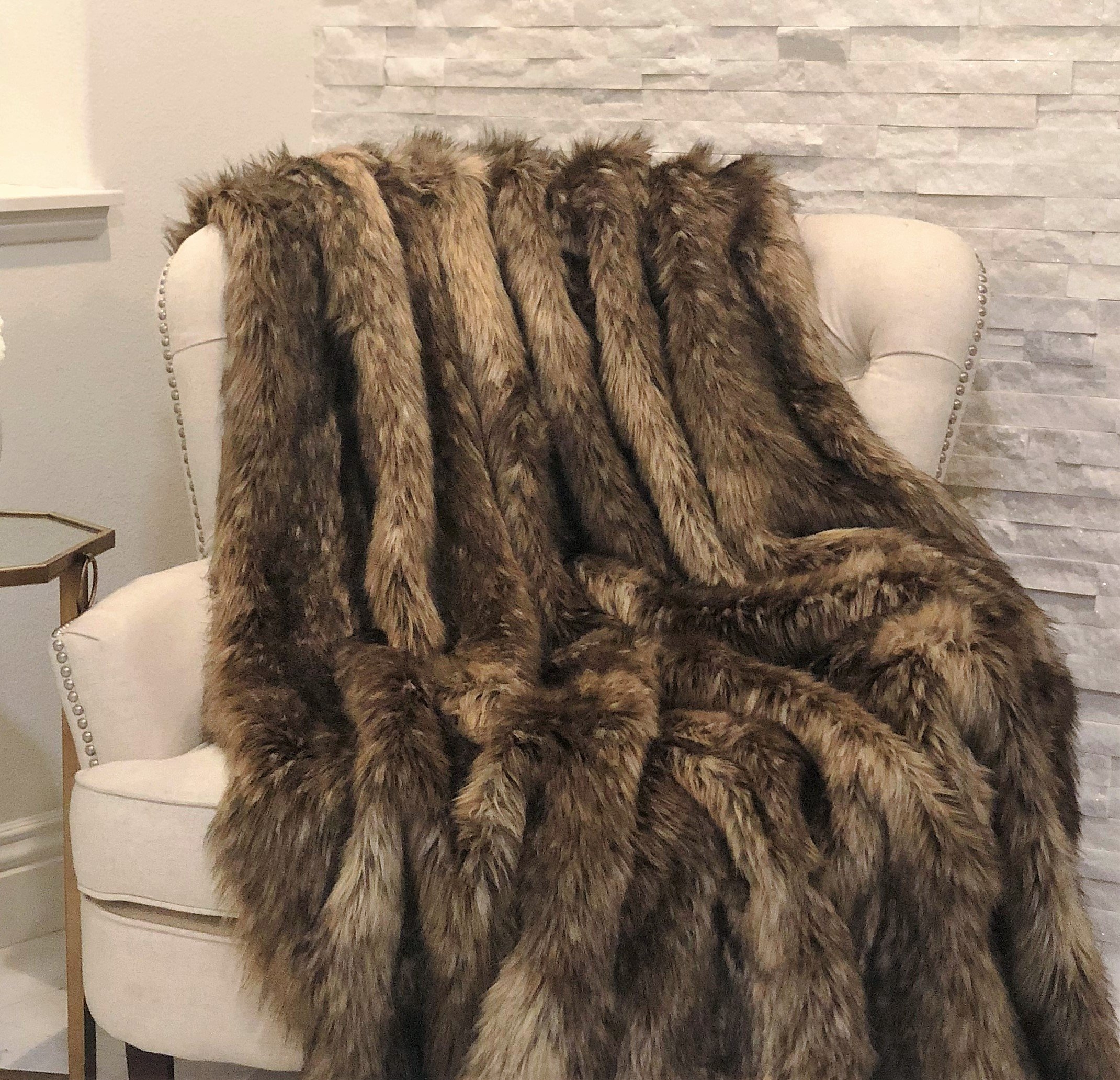 Plutus Brands Plutus Mountain Coyote Handmade Luxury Throw, 114" L x 120" W King