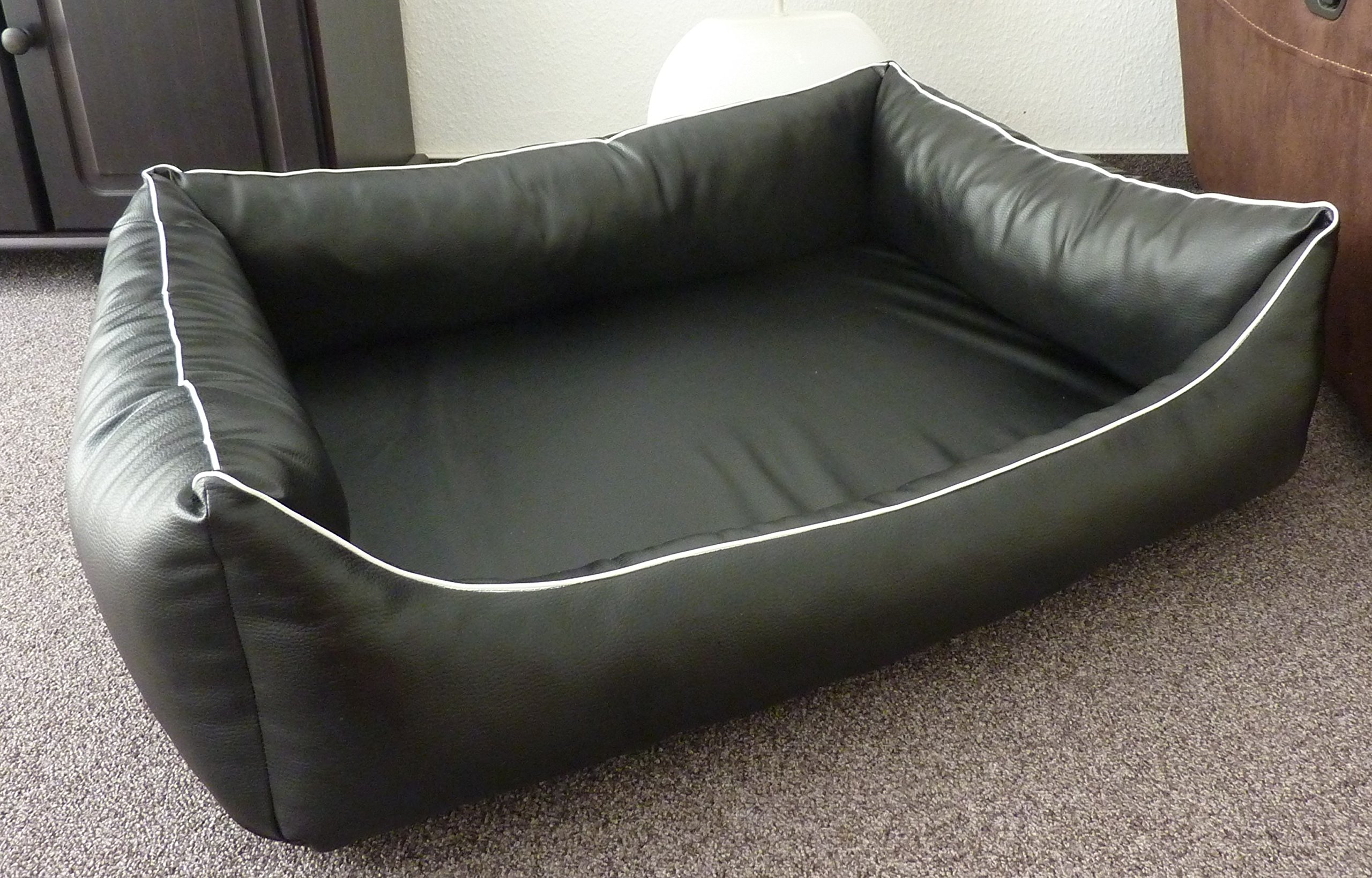 Ortopedico Orthopaedisches Hundesofa Hundebett Kunstleder  Hundebettenmanufaktur 80 cm X 60 cm mit Viscoschaum Matratze (schwarz) :  Amazon.de: Haustier