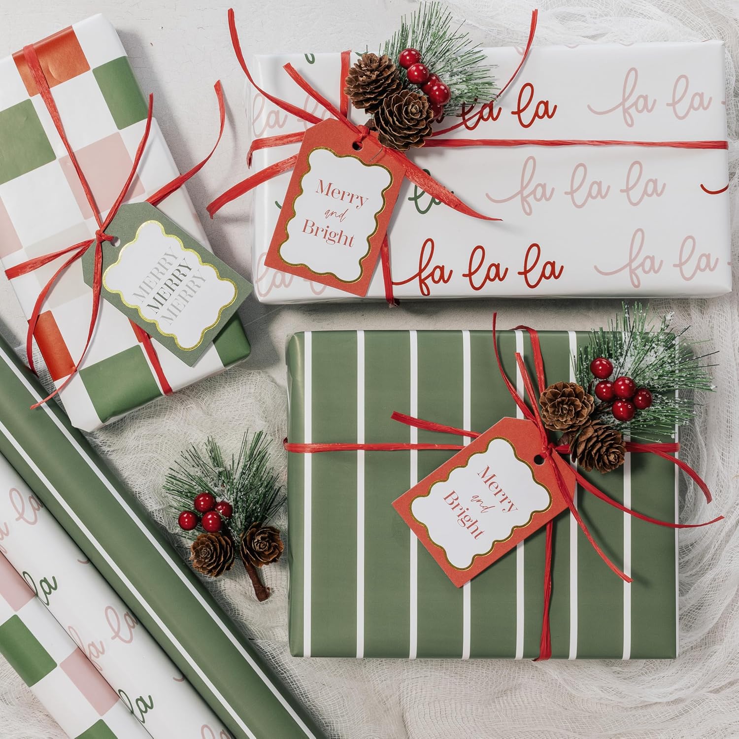 Beautiful Christmas Gift Wrapping Paper Rolls For Small & Medium Size Gifts