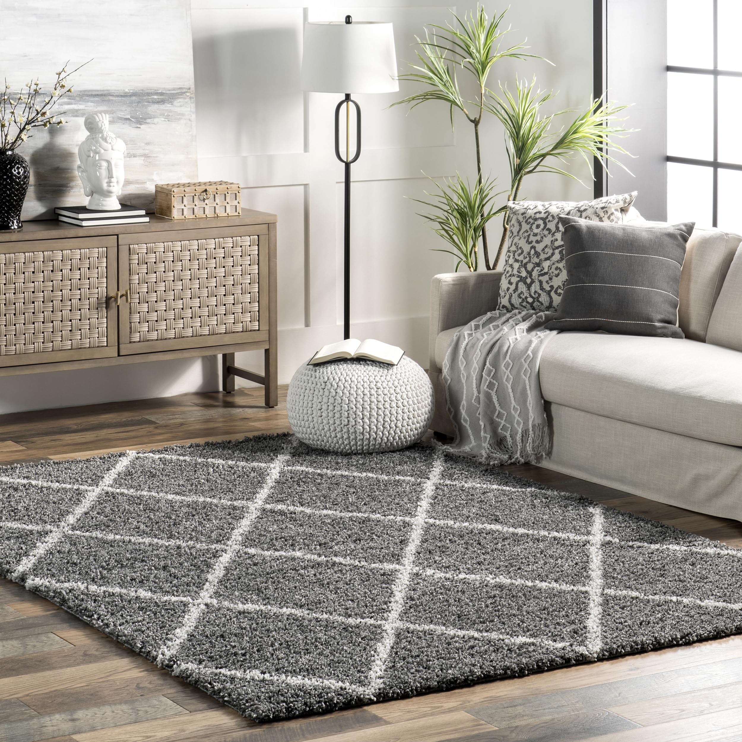 nuLOOM Tess Moroccan Shag Area Rug - 6'7" x 9' Shag Area Rug Modern/Contemporary Dark Grey/Ivory Rugs for Living Room Bedroom Dining Room Nursery