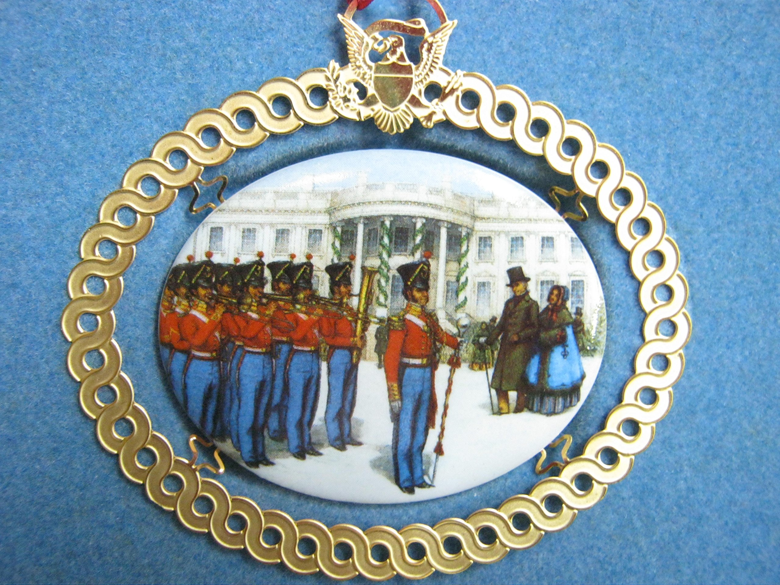Amazon.com: The white house historical association 1994 christmas ornament  : Home & Kitchen