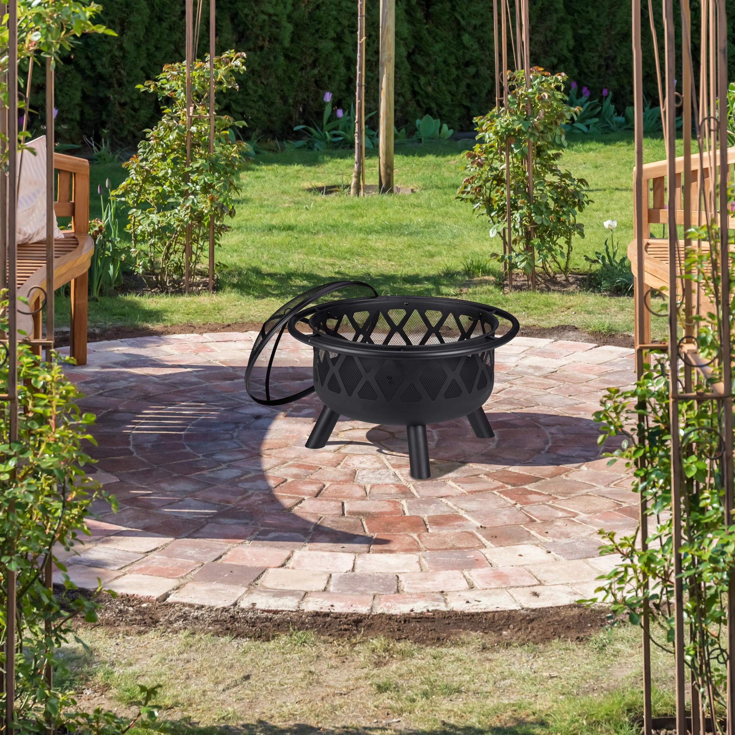 Relaxdays Brasero avec Protection étincelles, Jardin et terrasse, tisonnier, Foyer extérieur, en Acier; D 75 cm, Noir