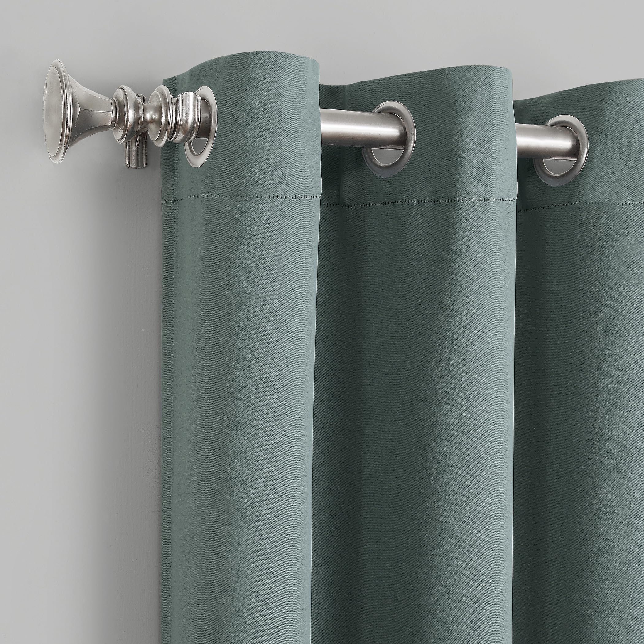Tenda Oscurante Sun Zero Easton A Risparmio Energetico - 101x160 Cm, Colore Foglia Di Tè - Pannello Con Occhielli - 2