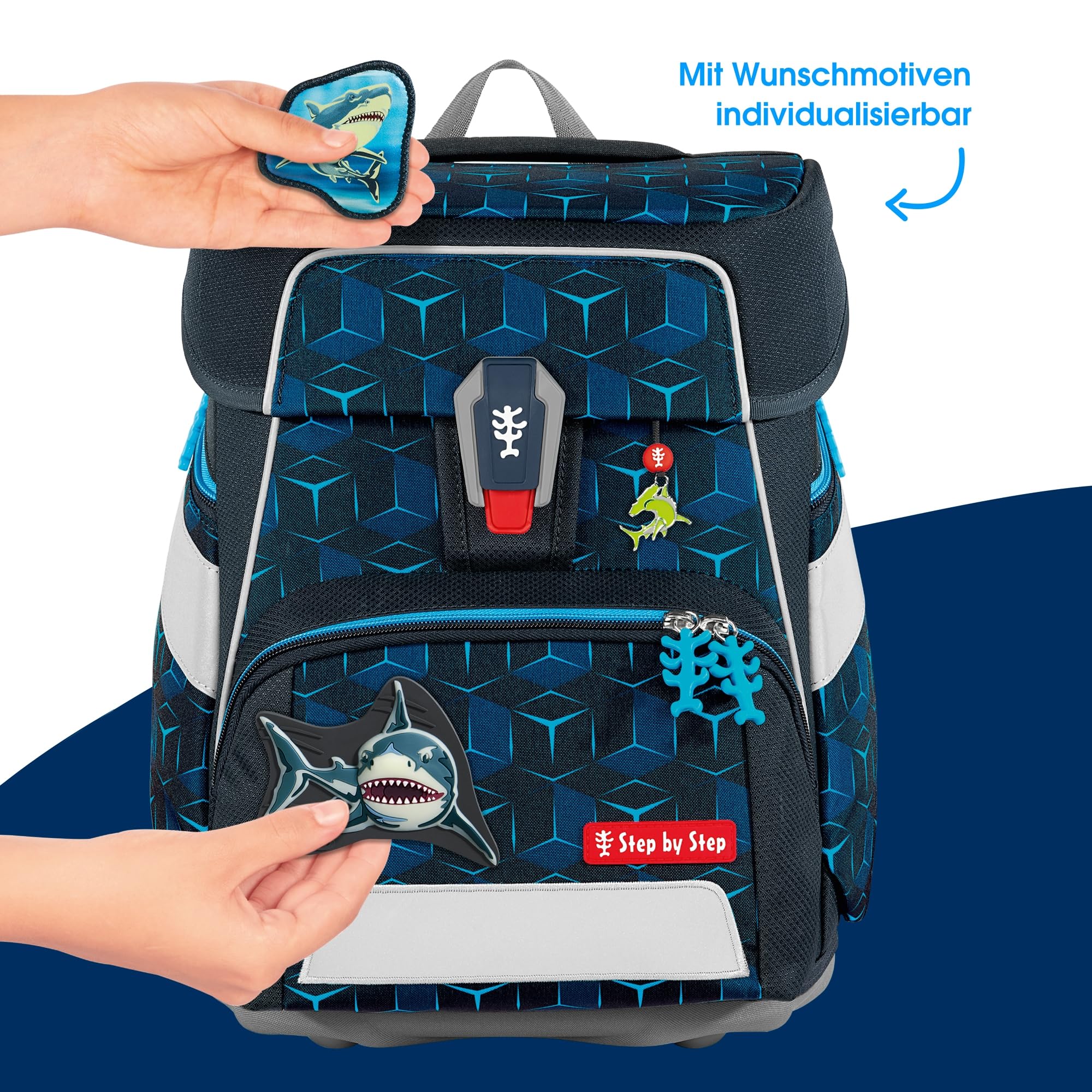 Step by Step Schulranzen-Set Space Shine „Shark Dexter“ 5-teilig, ergonomischer Tornister aus reflektierendem Material, höhenverstellbar, ab 1. Klasse, 20L, blau-schwarz, Hai