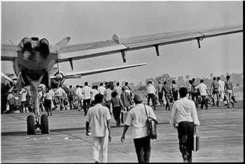 洋書 The Fall of Phnom Penh: 17 April 1975 Amazon.com: The Fall of Phnom Penh, 17 April 1975