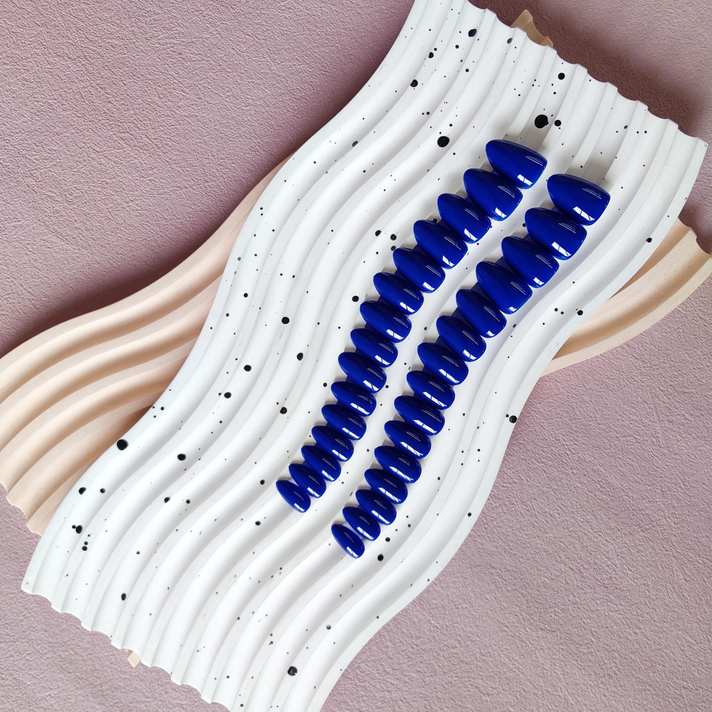 KQueenest 30 Pcs Royal Blue Press on Nails Short Almond, Short False Nails Almond - Image 4