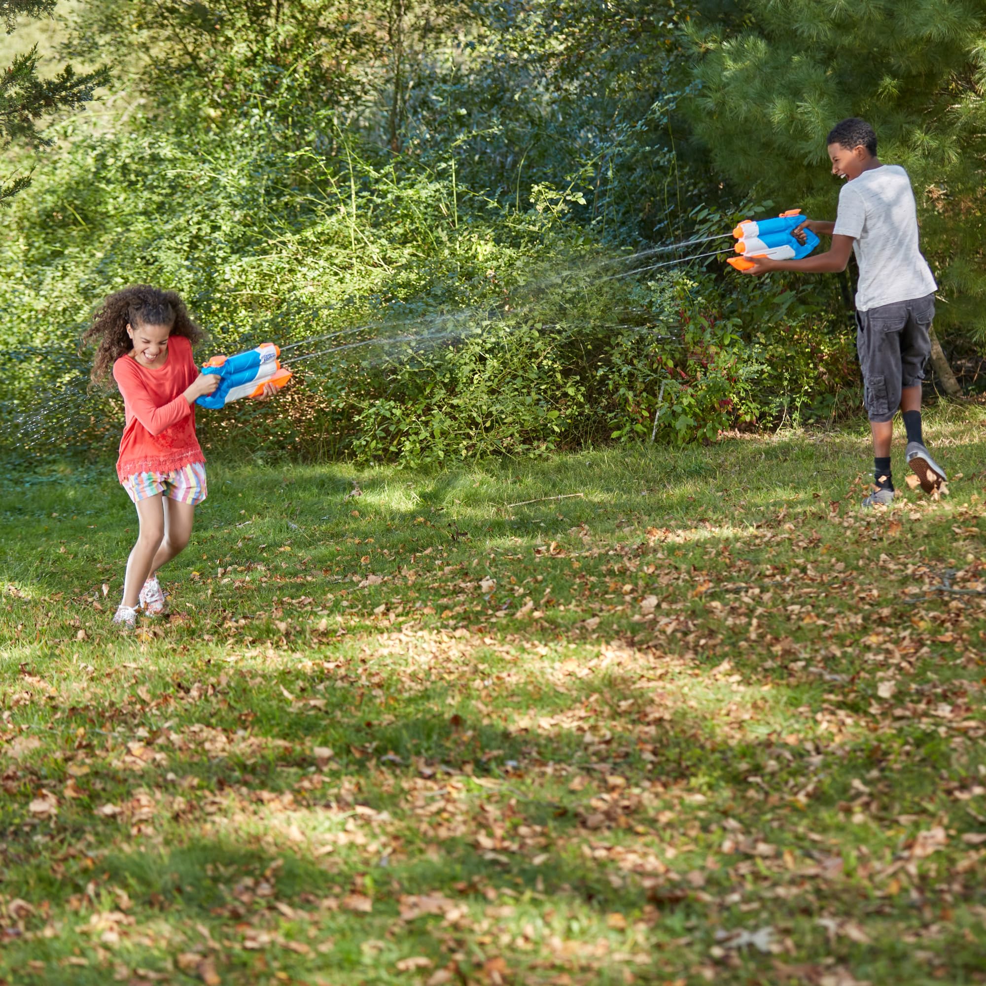 Nerf Super Soaker - Blaster à pompe Twin Tide - Blaster à Eau Puissant pour s'amuser, la pour la compétition et le Jeu de Rôle - Jeux d'Eau Enfant Idée Cadeaux pour Garçons et Filles dès 6 Ans